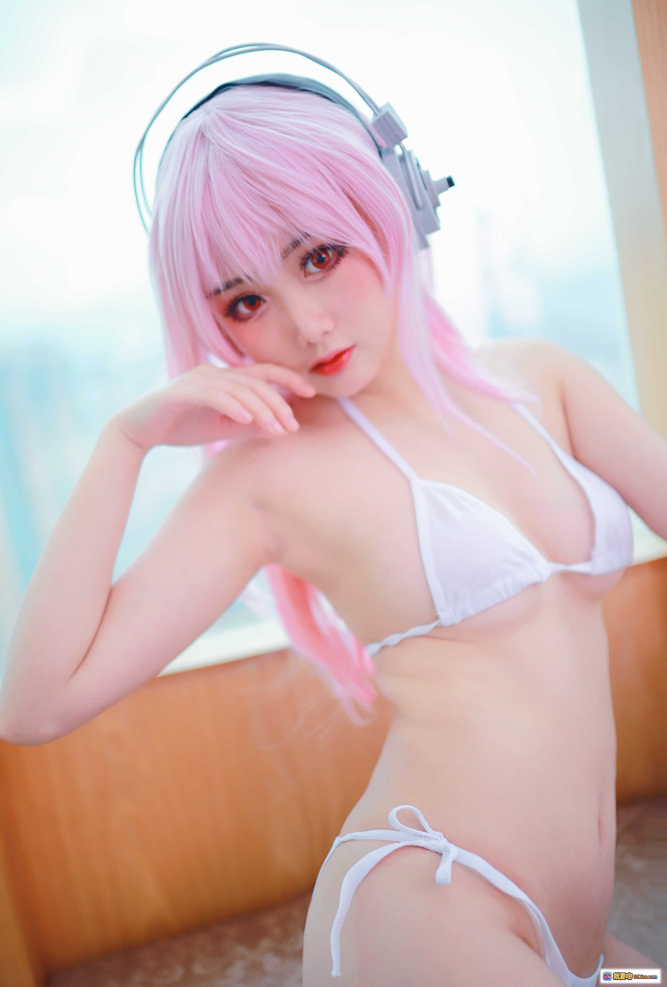 图片[1] - 索尼子cos白内衣粉发少女写真 甜美可爱宅系风格 高清29P无视频 - 就要吻