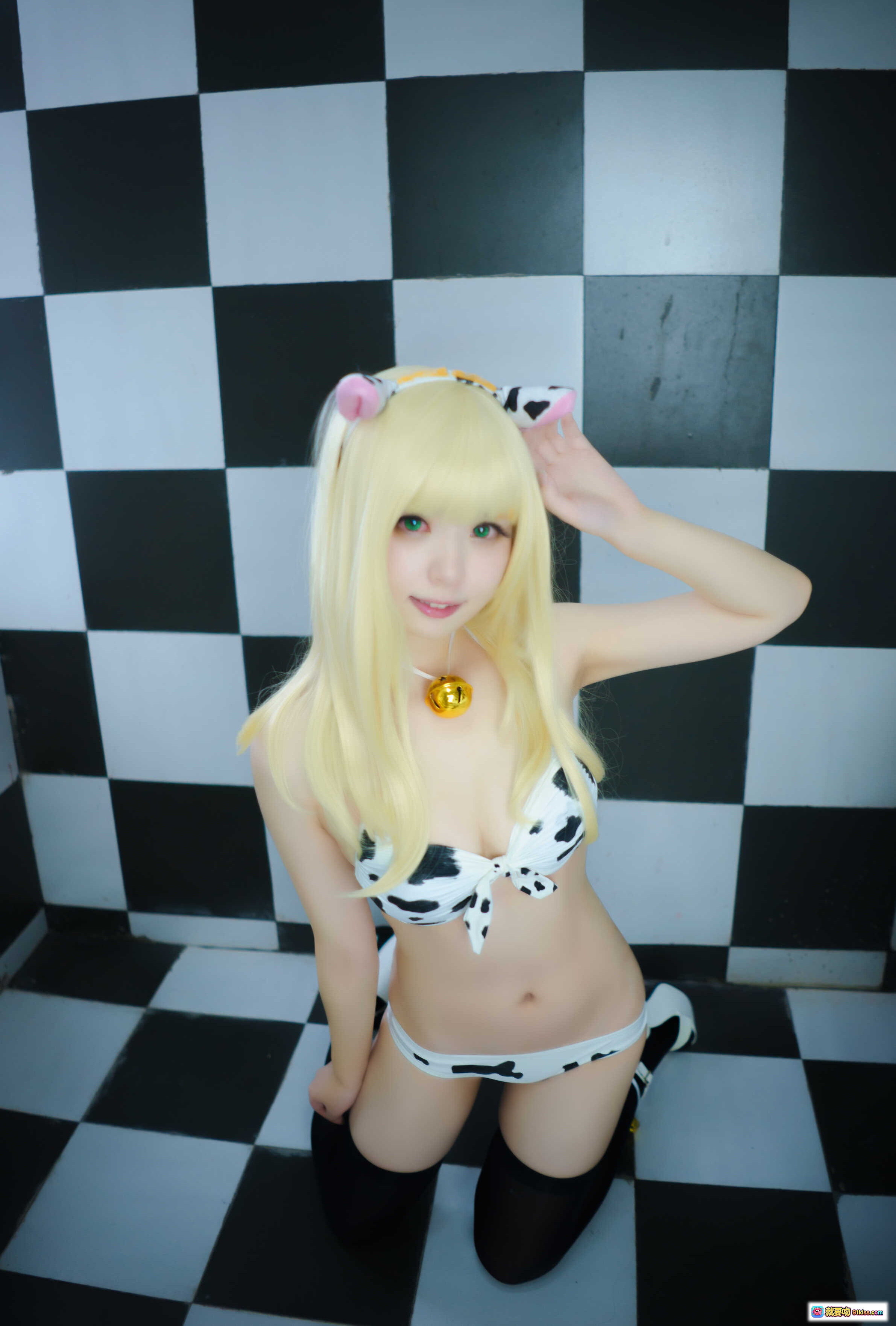 图片[6] - 闪月半NO.009柏崎星奈cosplay写真 金发牛角头饰黑白格背景性感内衣造型 - 就要吻