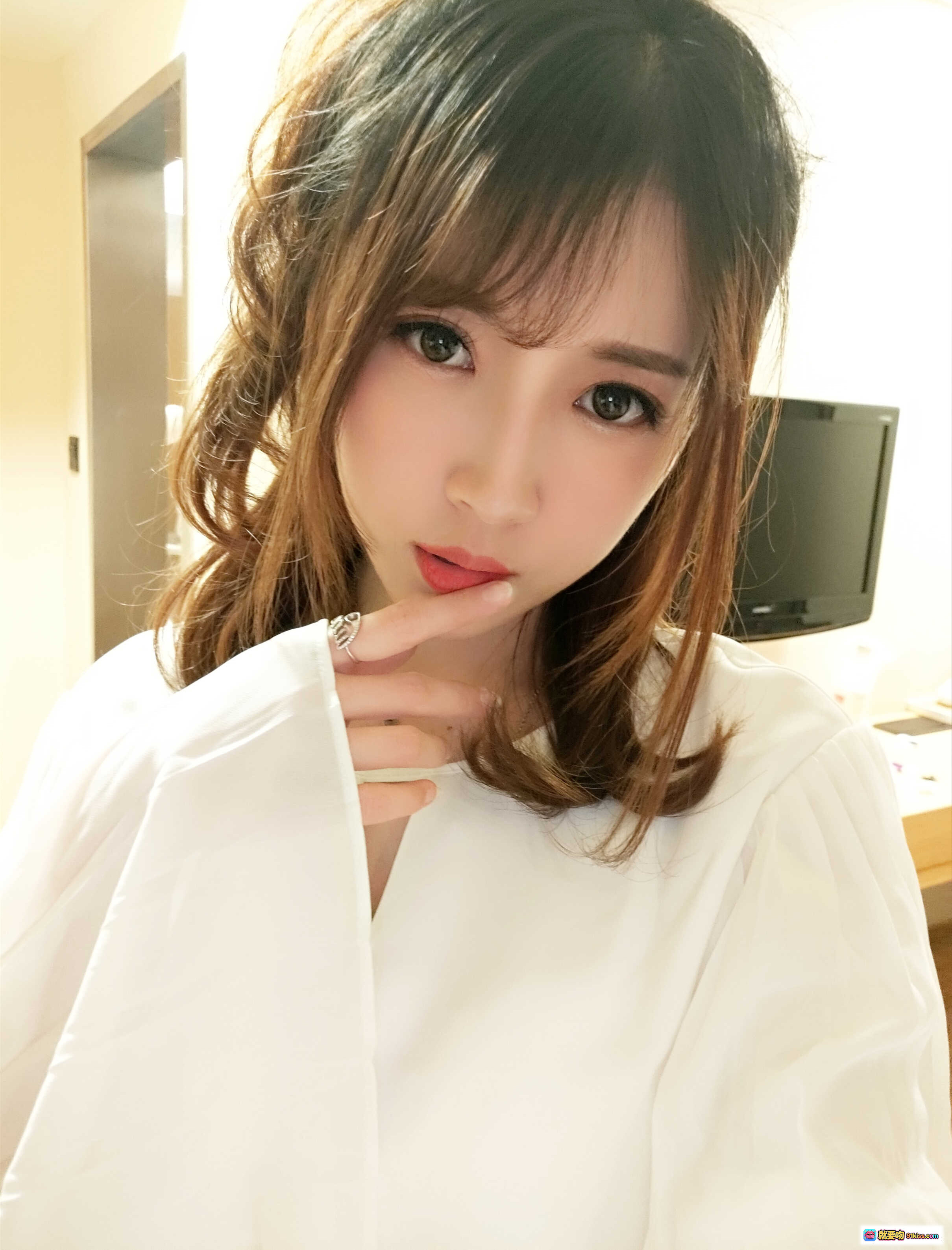 图片[9] - 小女巫露娜NO.001 OL职场白衬衫肉丝美腿高跟鞋写真40P高清图集 - 就要吻