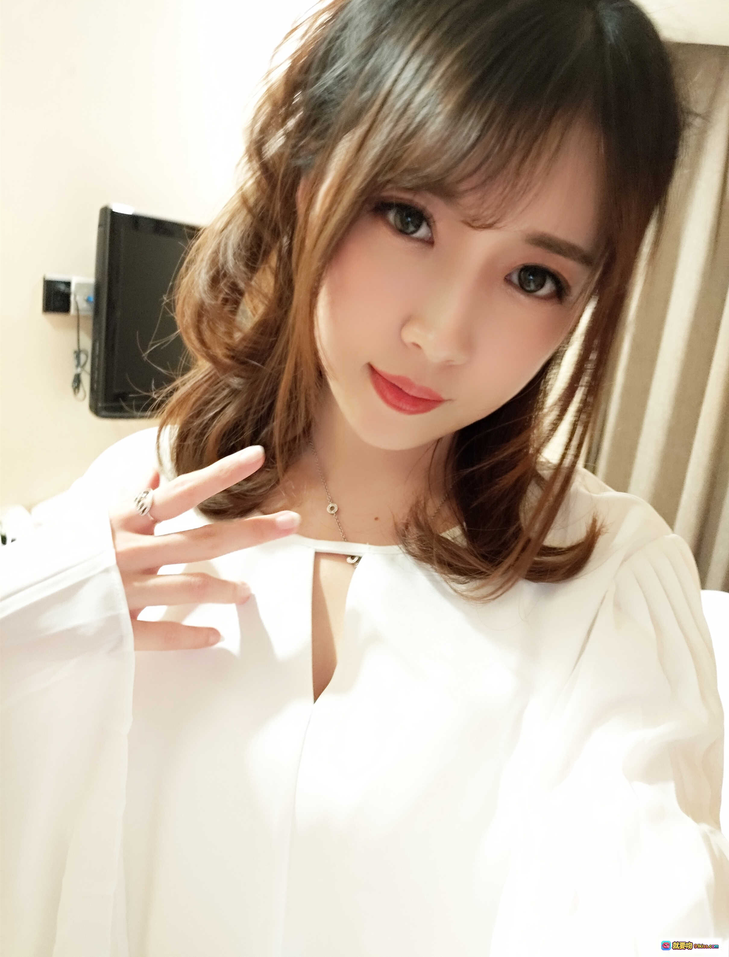 图片[3] - 小女巫露娜NO.001 OL职场白衬衫肉丝美腿高跟鞋写真40P高清图集 - 就要吻