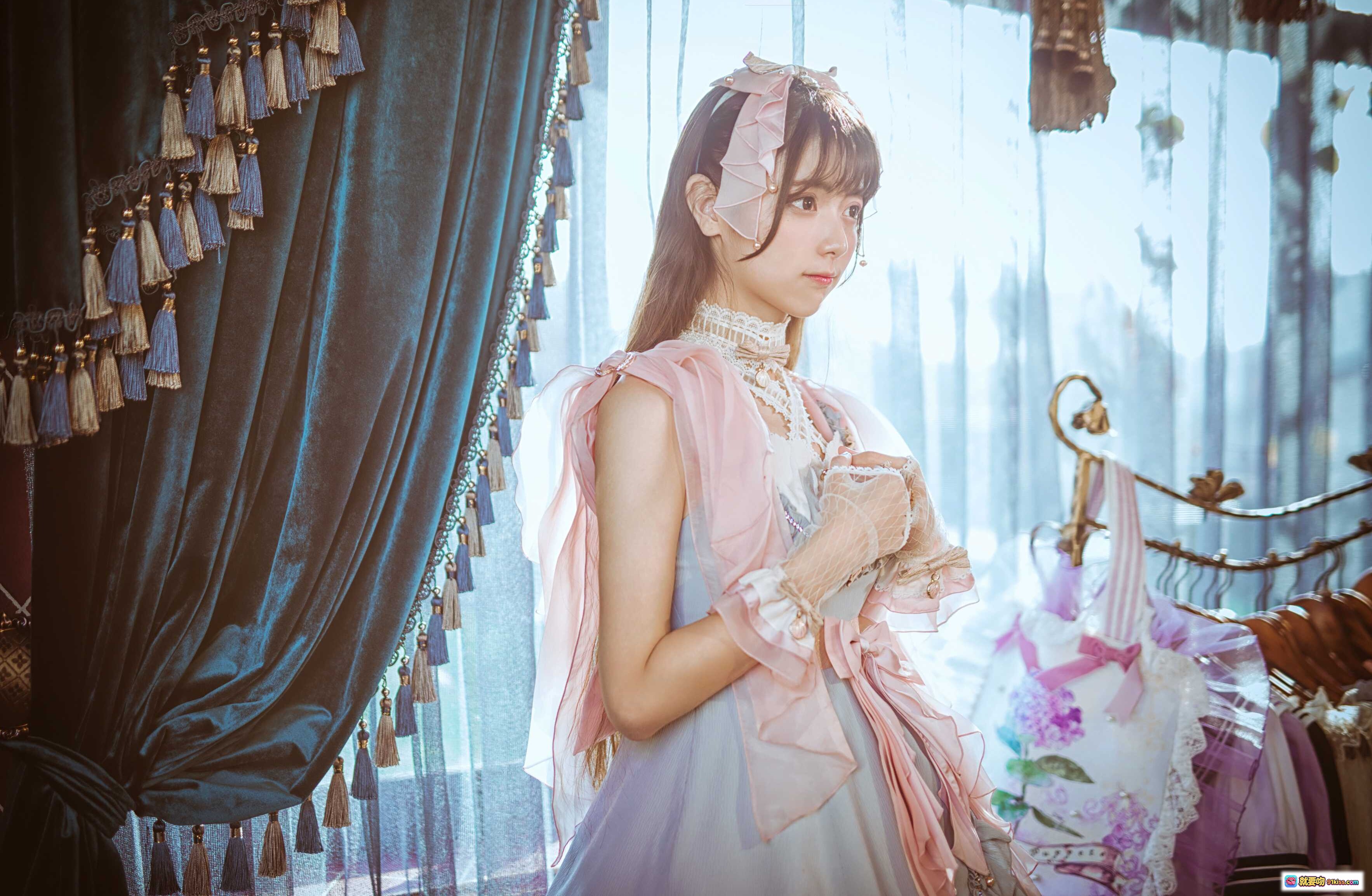 图片[5] - 陆卿卿NO.001 Lo娘写真｜粉色洛丽塔洋装+蕾丝头饰+复古宫廷风+手持花束+精致妆容+14P高清图集 - 就要吻