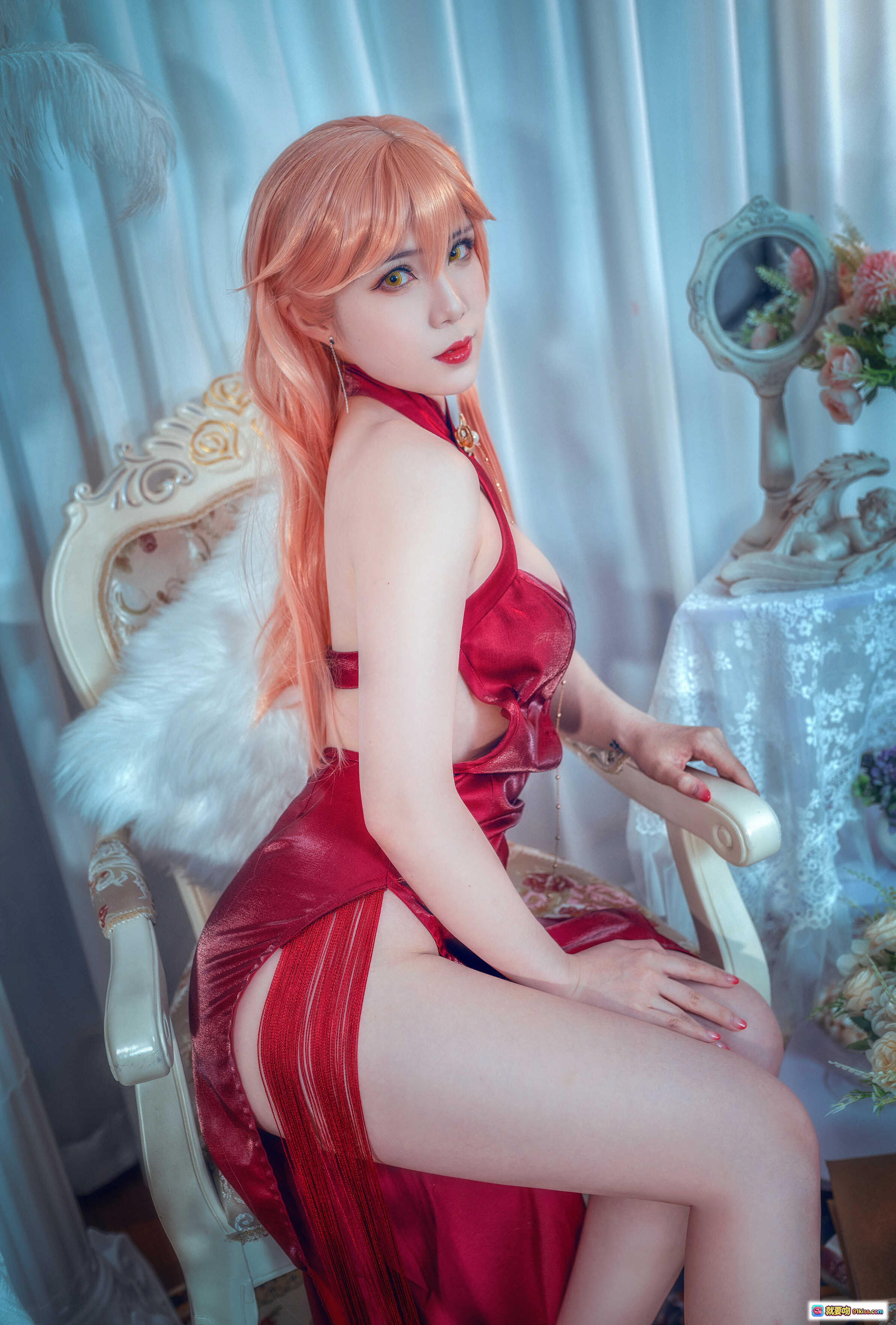 图片[7] - 羊大真人NO.008 Ots-14礼服写真｜红裙性感Cosplay｜羽毛背景奢华风｜16P高清图集 - 就要吻
