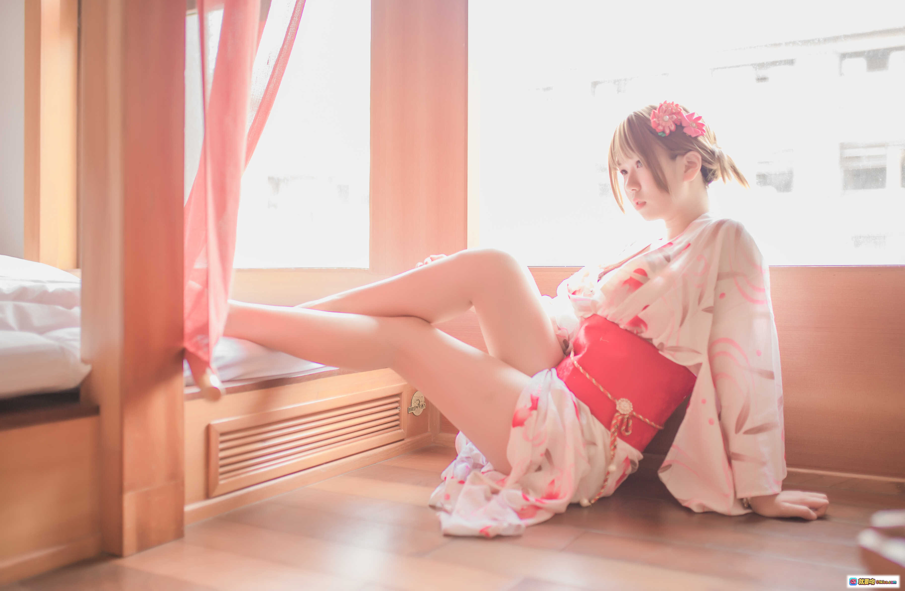 图片[3] - Yoko宅夏NO.008妹汤物语和服写真｜日系少女黄泳衣+红白樱花浴衣｜窗边坐姿美腿特写｜53P高清图集 - 就要吻