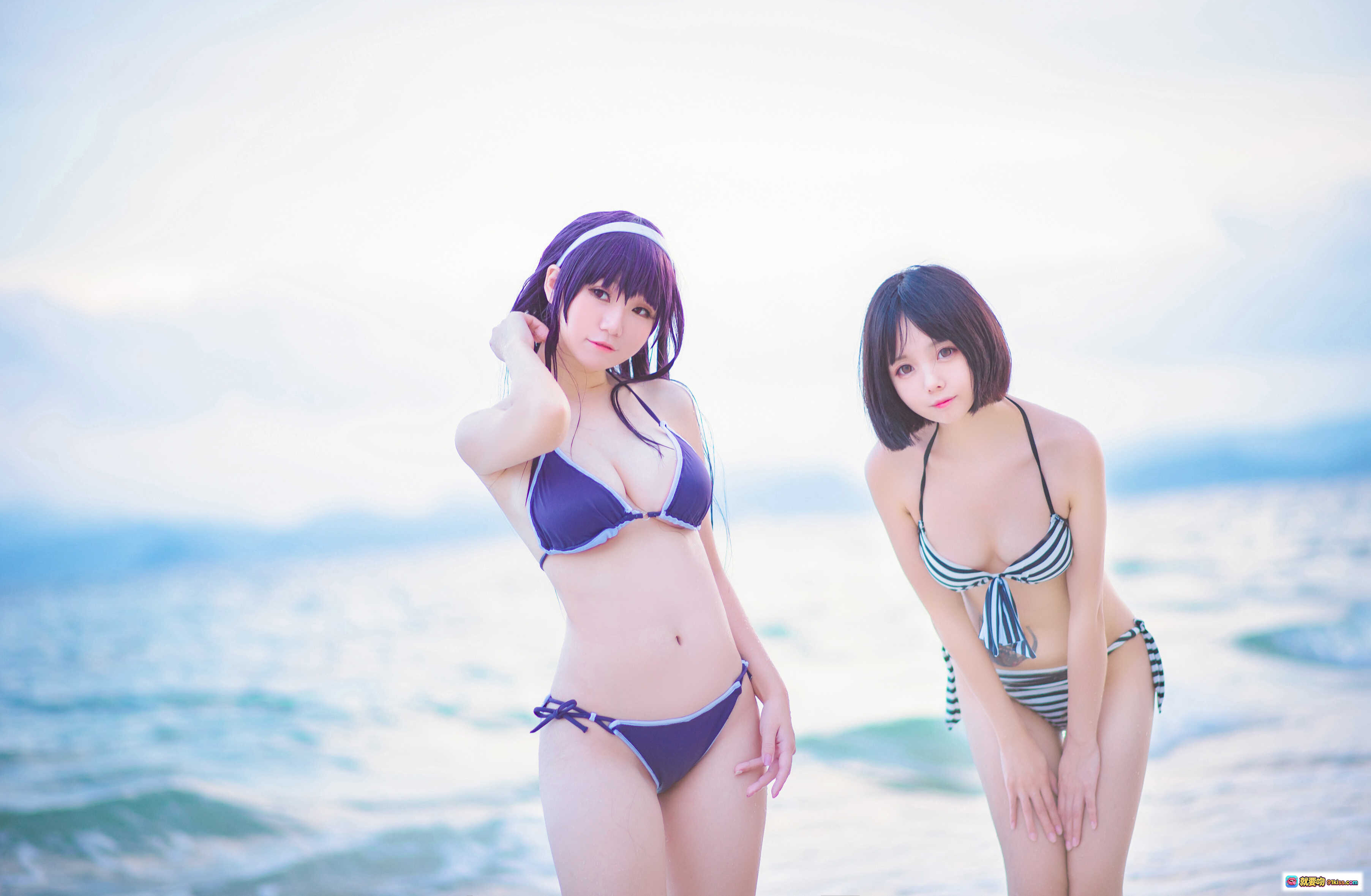 图片[8] - B站萌妹子白金saki海边泳装写真 27P高清条纹比基尼沙滩坐姿美拍 - 就要吻