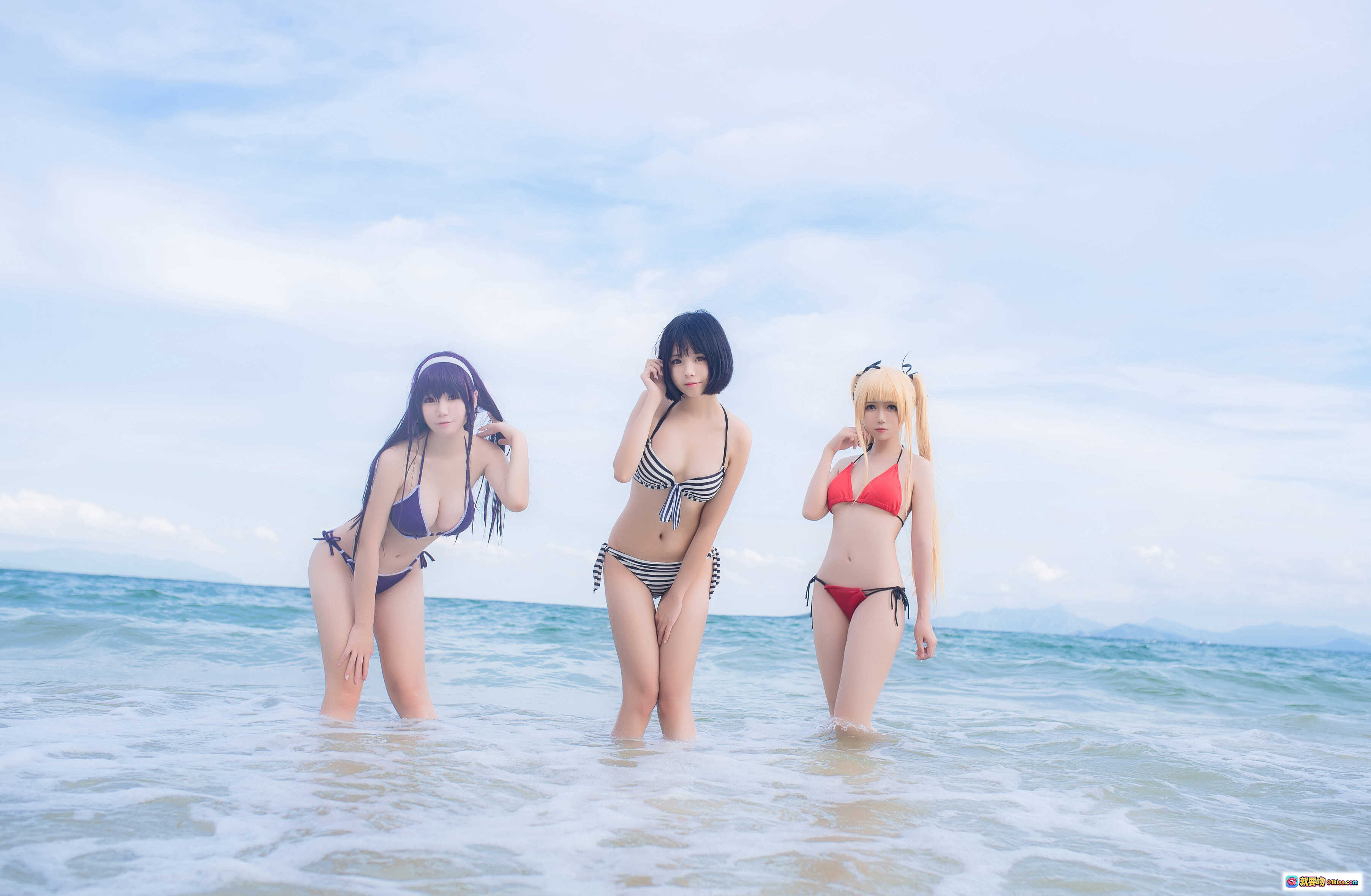 图片[3] - B站萌妹子白金saki海边泳装写真 27P高清条纹比基尼沙滩坐姿美拍 - 就要吻