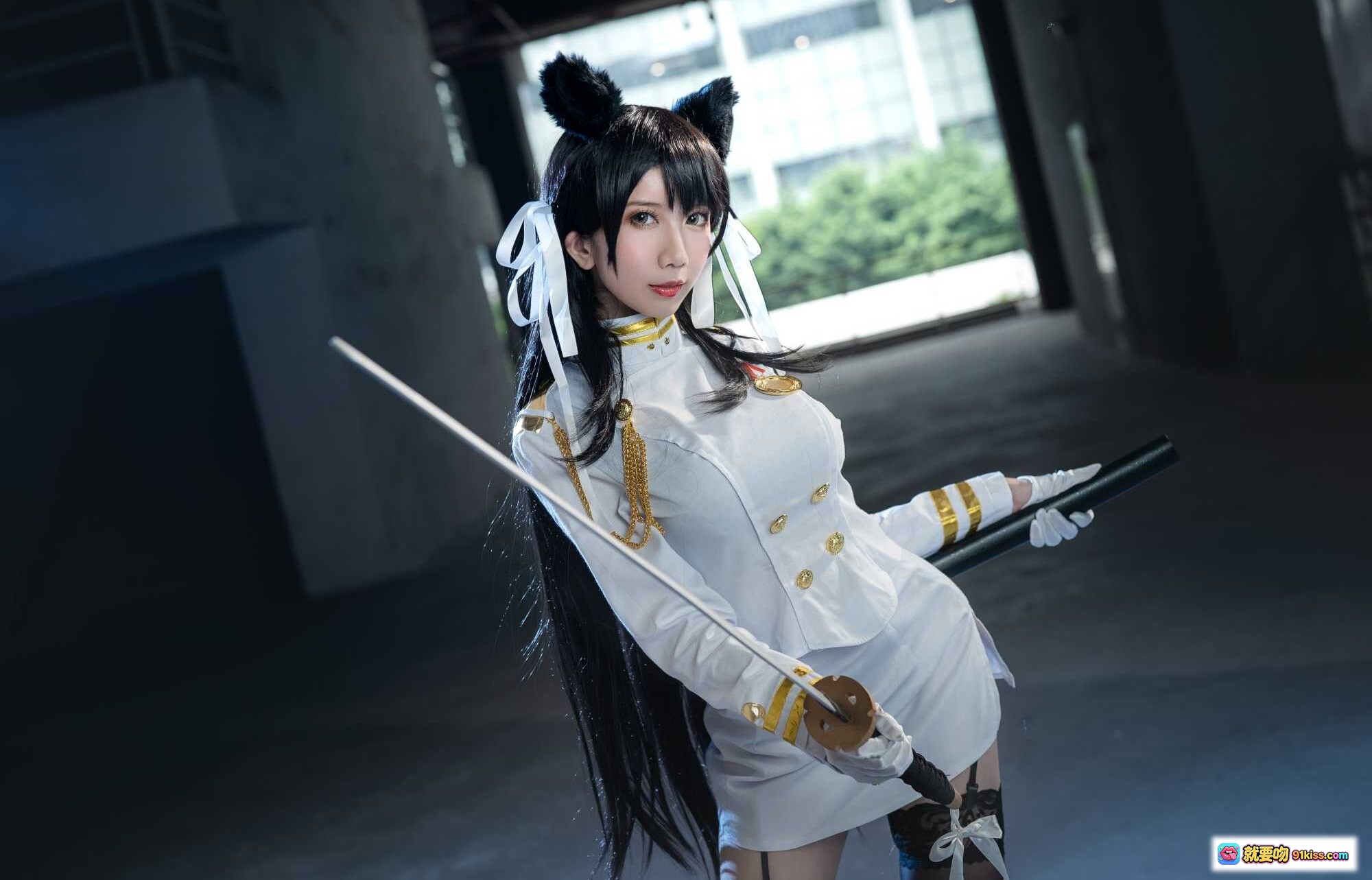 图片[9] - 迷失人形NO.006犬Cosplay写真｜白制服猫耳少女持刀剑黑丝蕾丝袜室内拍摄 - 就要吻