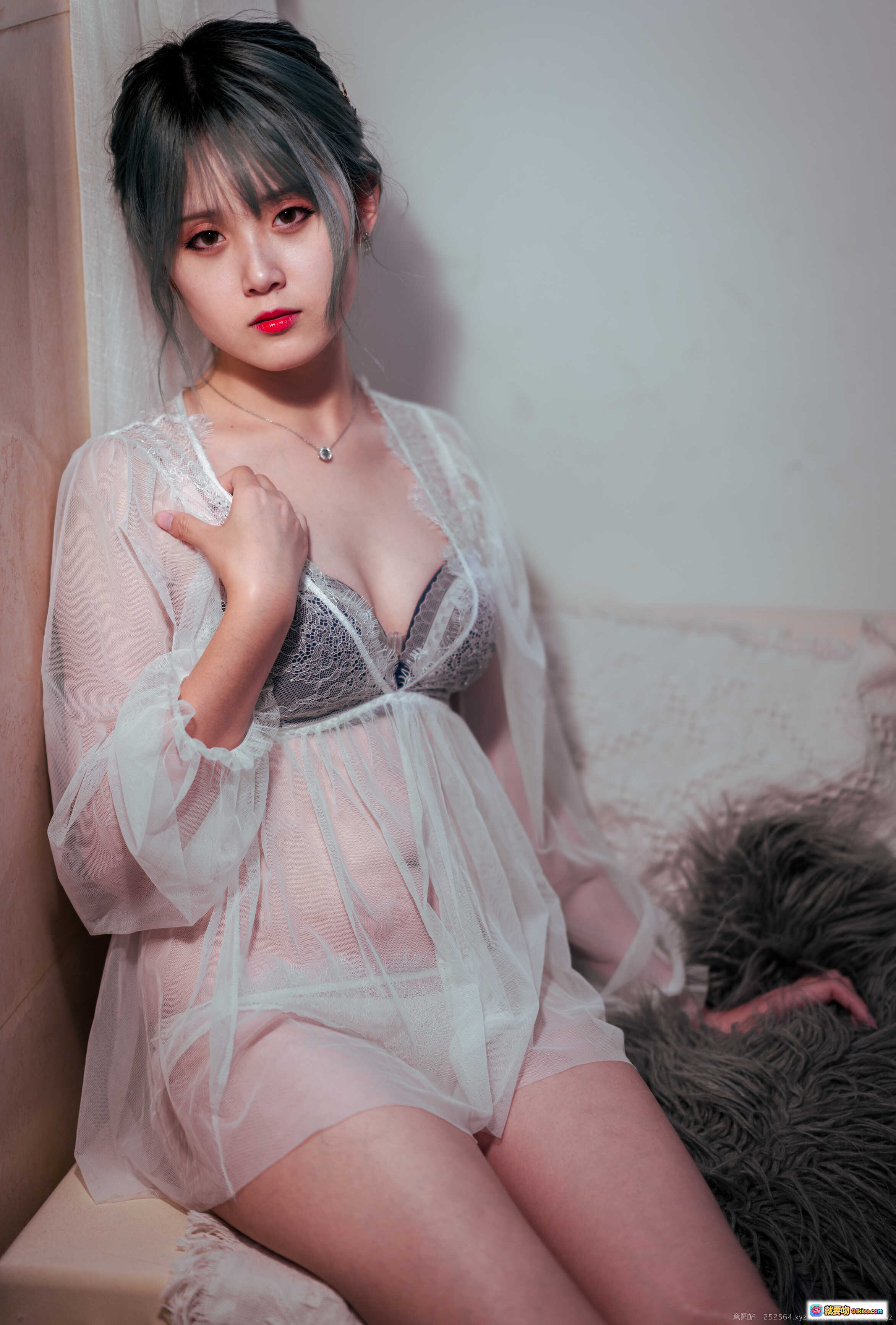 图片[4] - 秋楚楚私房写真调色版 | 白纱透视蕾丝内衣 | 蓝灰发色性感坐姿 | 24P高清美图 - 就要吻
