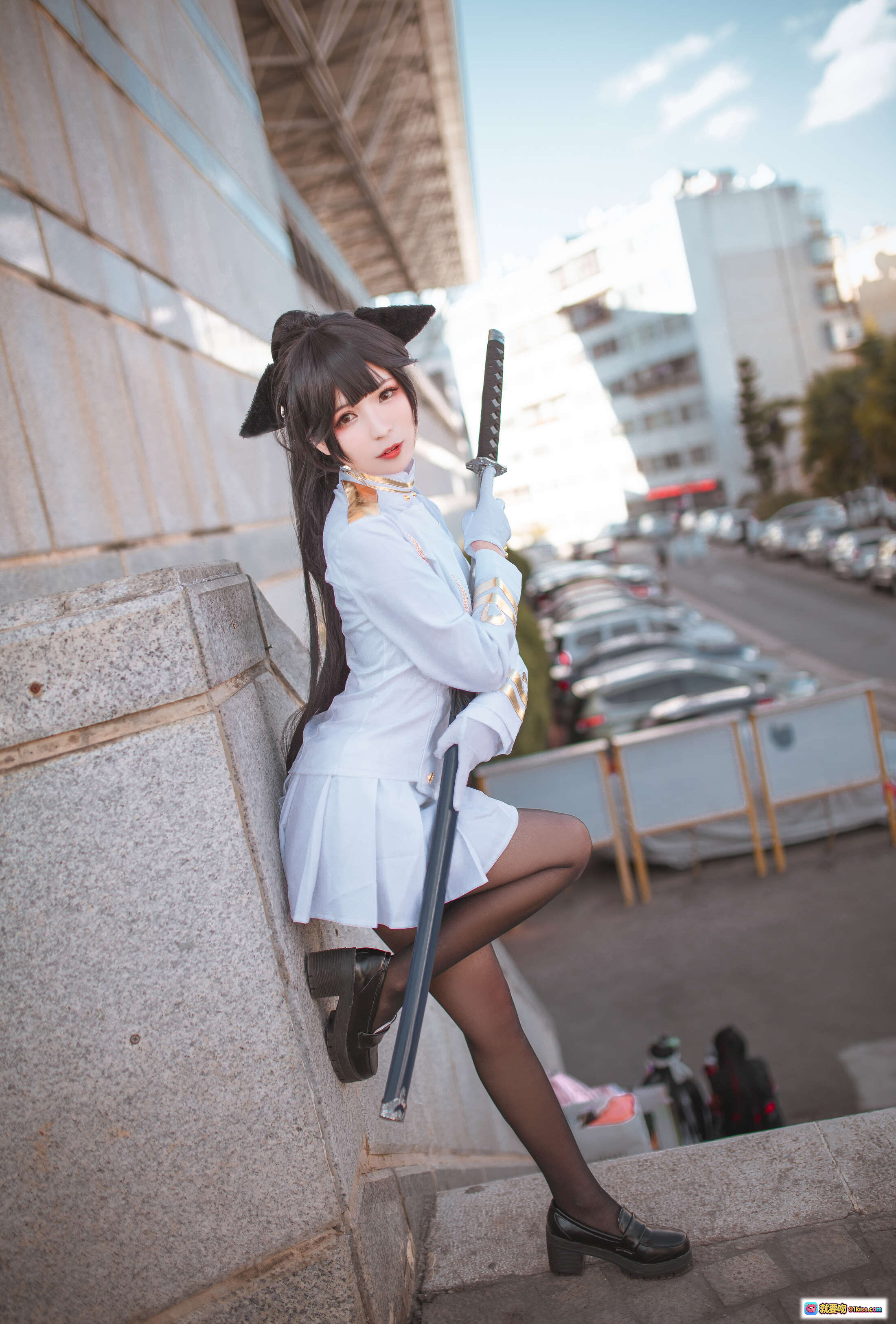图片[4] - 碧蓝航线高雄cosplay 白色制服猫耳少女持刀跪姿 户外阳光写真 北之北VOL.05 高清9P美图 - 就要吻