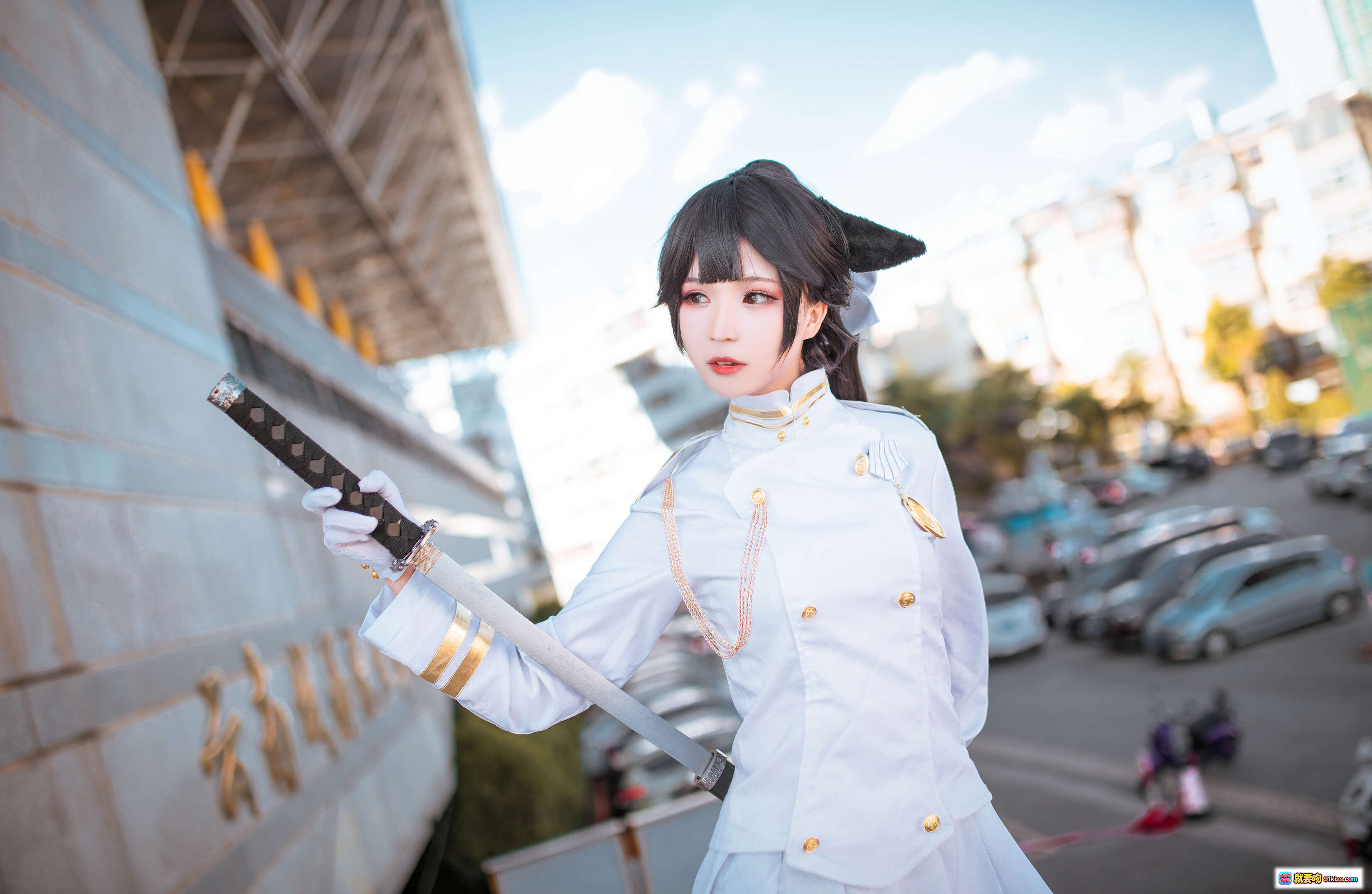 图片[2] - 碧蓝航线高雄cosplay 白色制服猫耳少女持刀跪姿 户外阳光写真 北之北VOL.05 高清9P美图 - 就要吻
