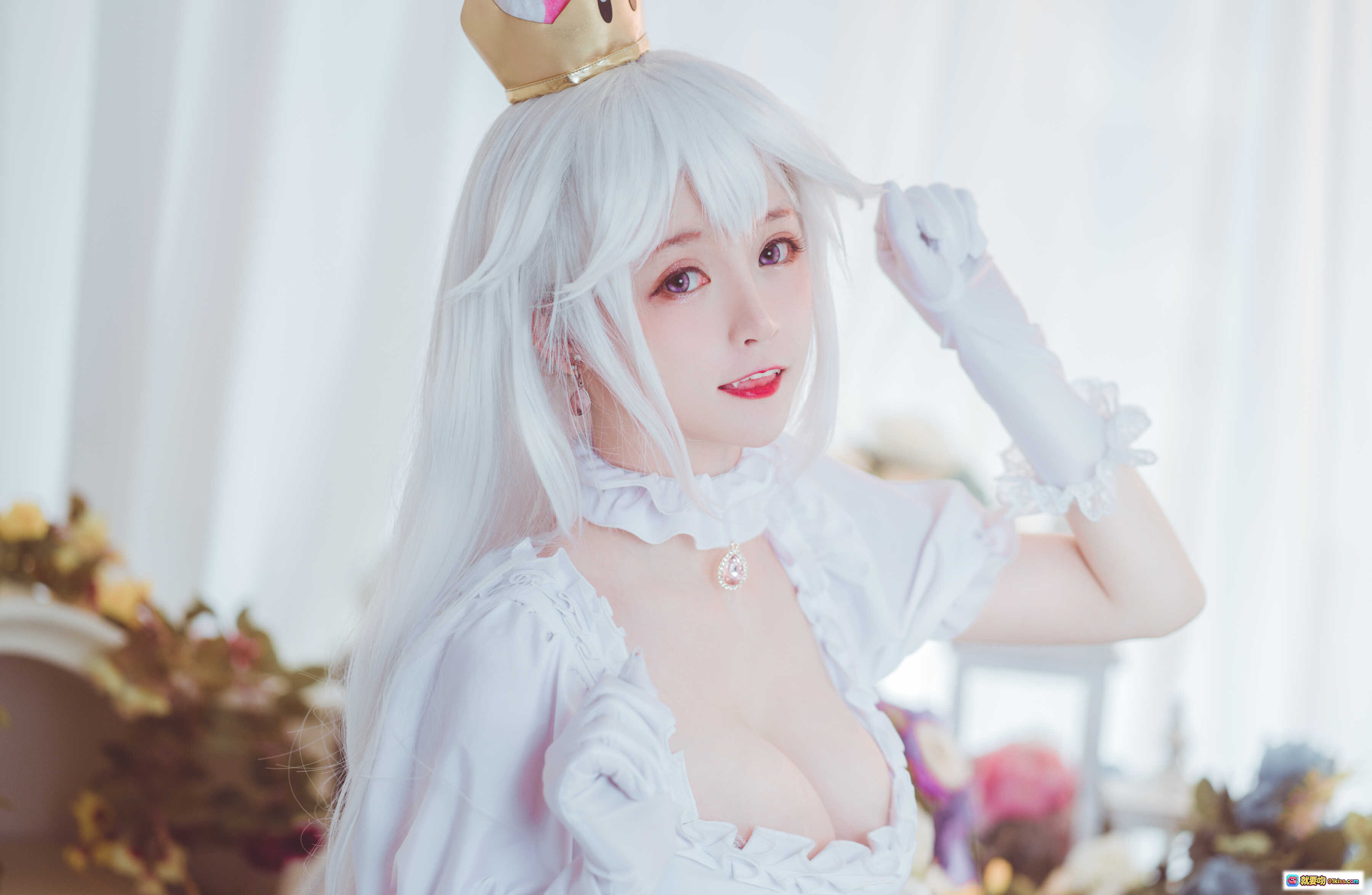 图片[1] - yui金鱼NO.018幽灵姬cosplay写真｜白色长发+皇冠+蕾丝裙+手套+甜美少女风高清图集 - 就要吻