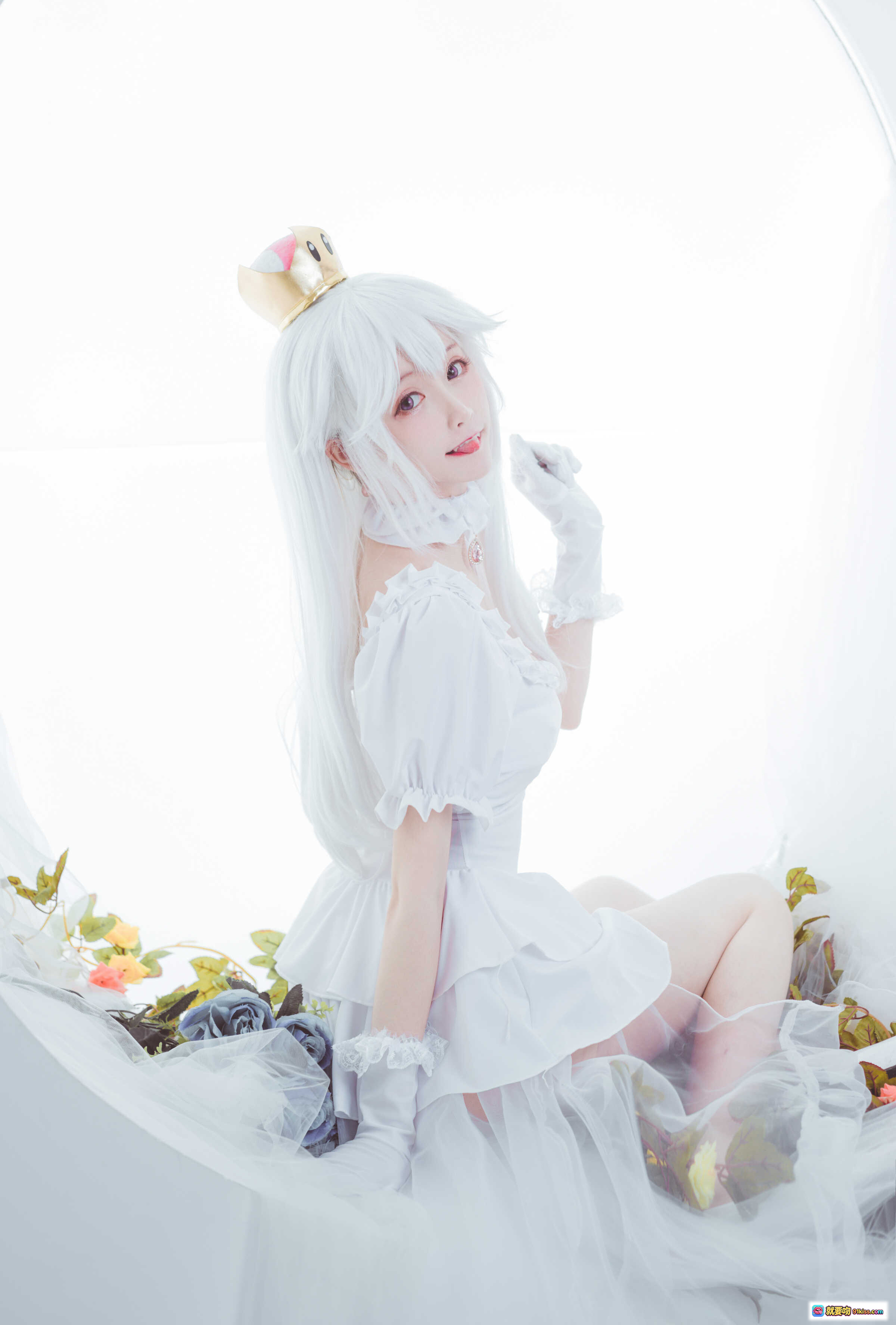 图片[2] - yui金鱼NO.018幽灵姬cosplay写真｜白色长发+皇冠+蕾丝裙+手套+甜美少女风高清图集 - 就要吻