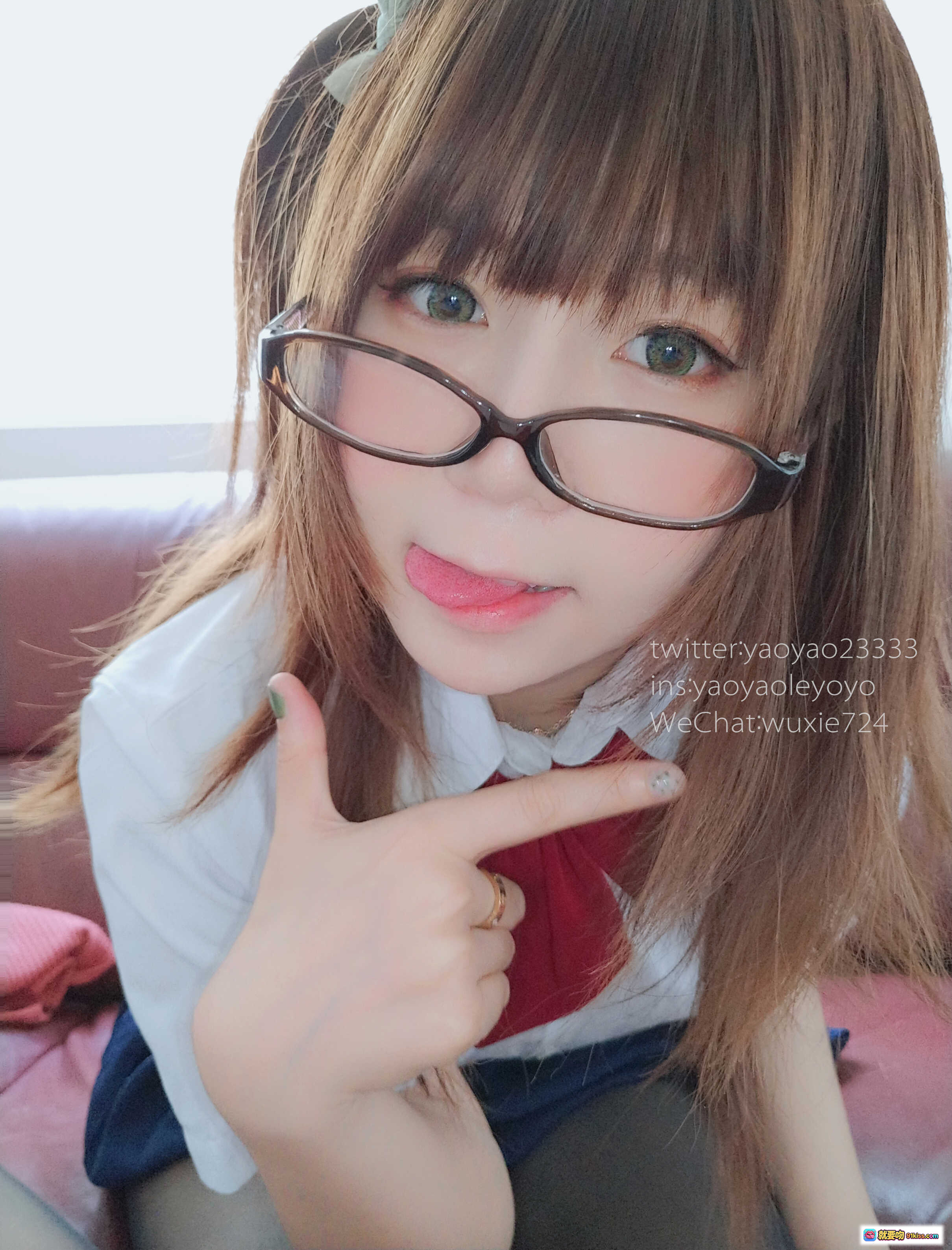 图片[4] - 摇摇乐yoyo NO.007 清纯小学妹写真 65P 484MB 双马尾眼镜少女 白衬衫红领结 日系甜美风 - 就要吻