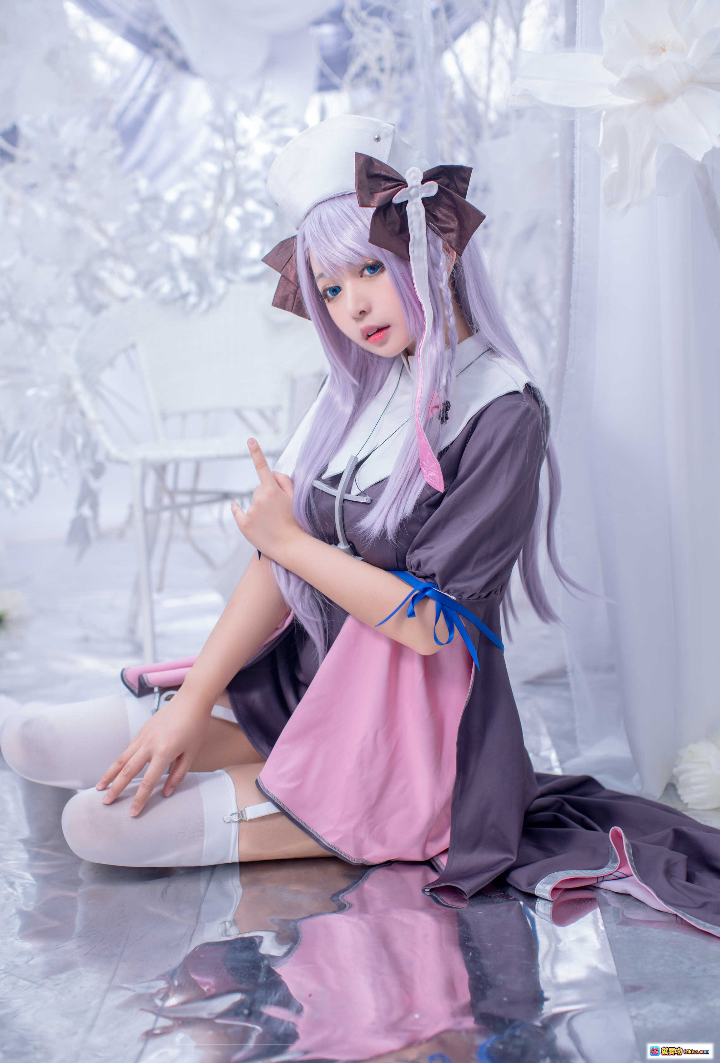 图片[4] - 黑猫猫OvO NO.020 女灶神Cosplay 紫发少女 白色长袜 甜美洛丽塔风 14P高清图集 - 就要吻