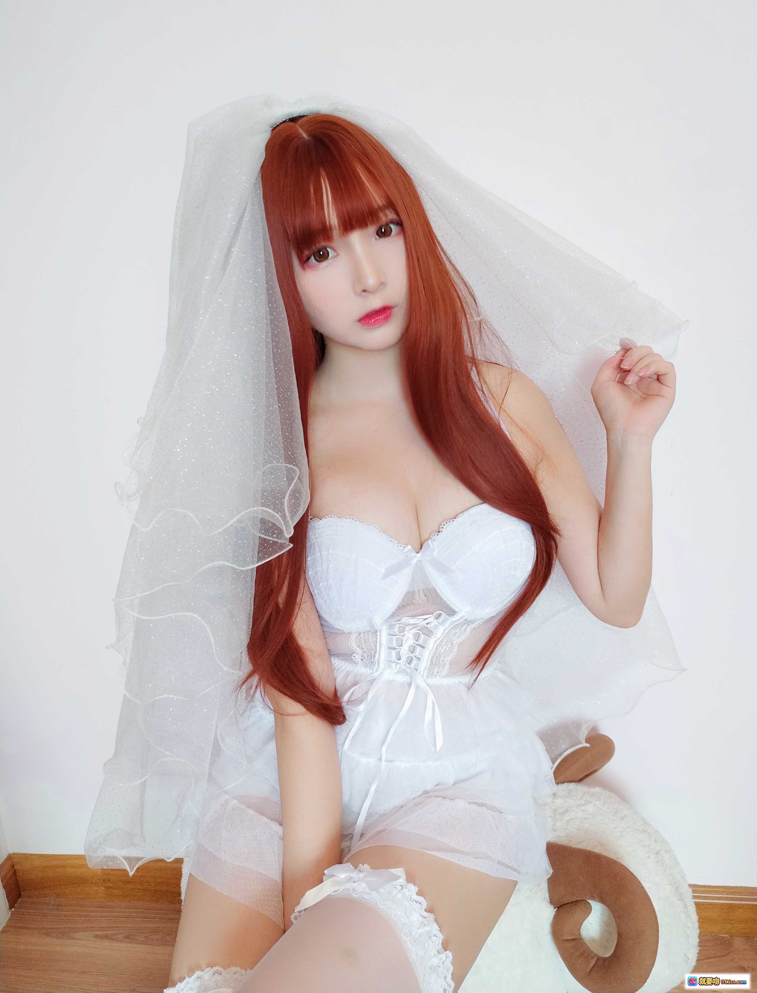 图片[9] - 古川NO.005芭蕾睡衣写真 白色婚纱头纱蕾丝内衣性感少女风 红发美女居家私房照 - 就要吻