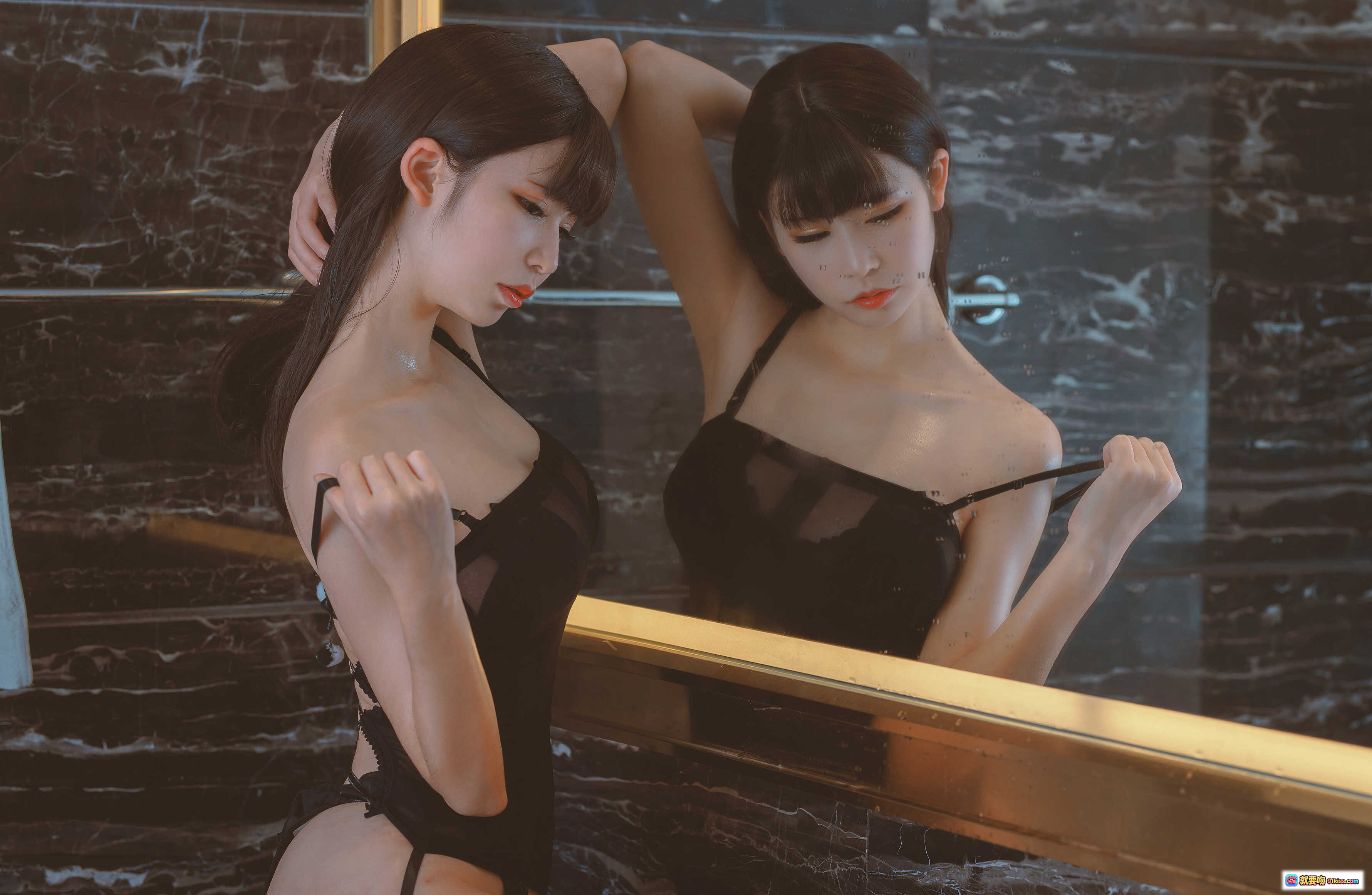 图片[4] - 爱老师叉子内衣推广写真 | 黑色透视吊带+渔网袜浴室美拍 | 优雅性感私房摄影 NO.039 - 就要吻