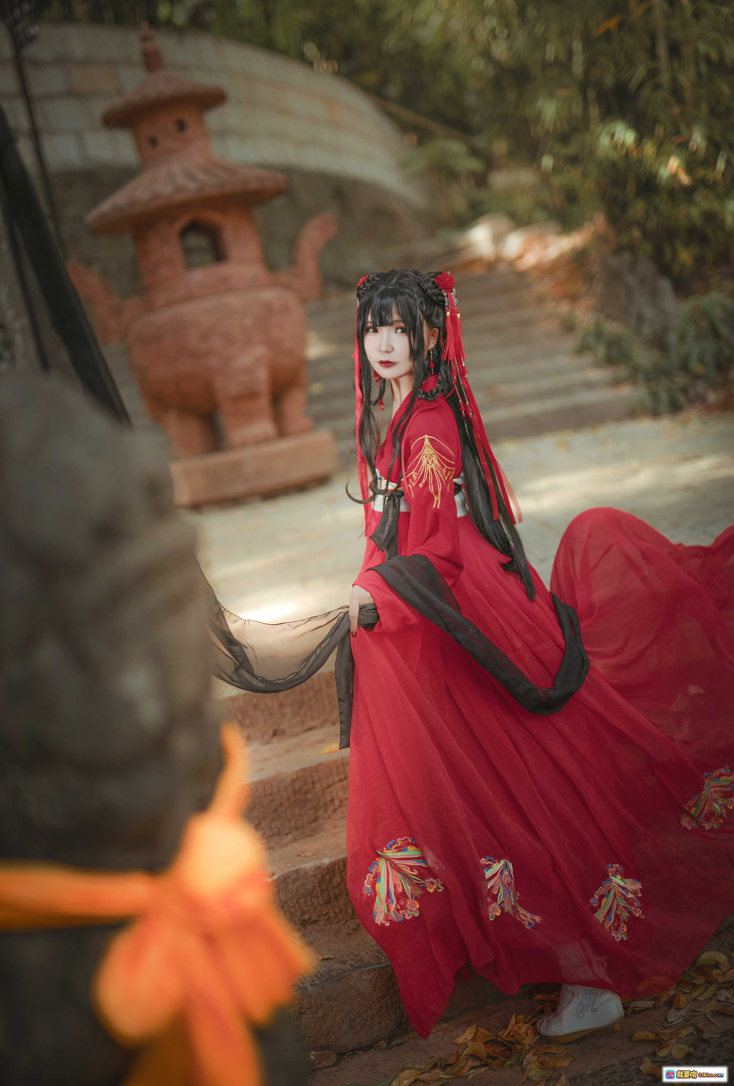 图片[2] - 北之北VOL.09汉服写真｜红黑古风cosplay美女撑伞庭院唯美摄影9P64MB - 就要吻