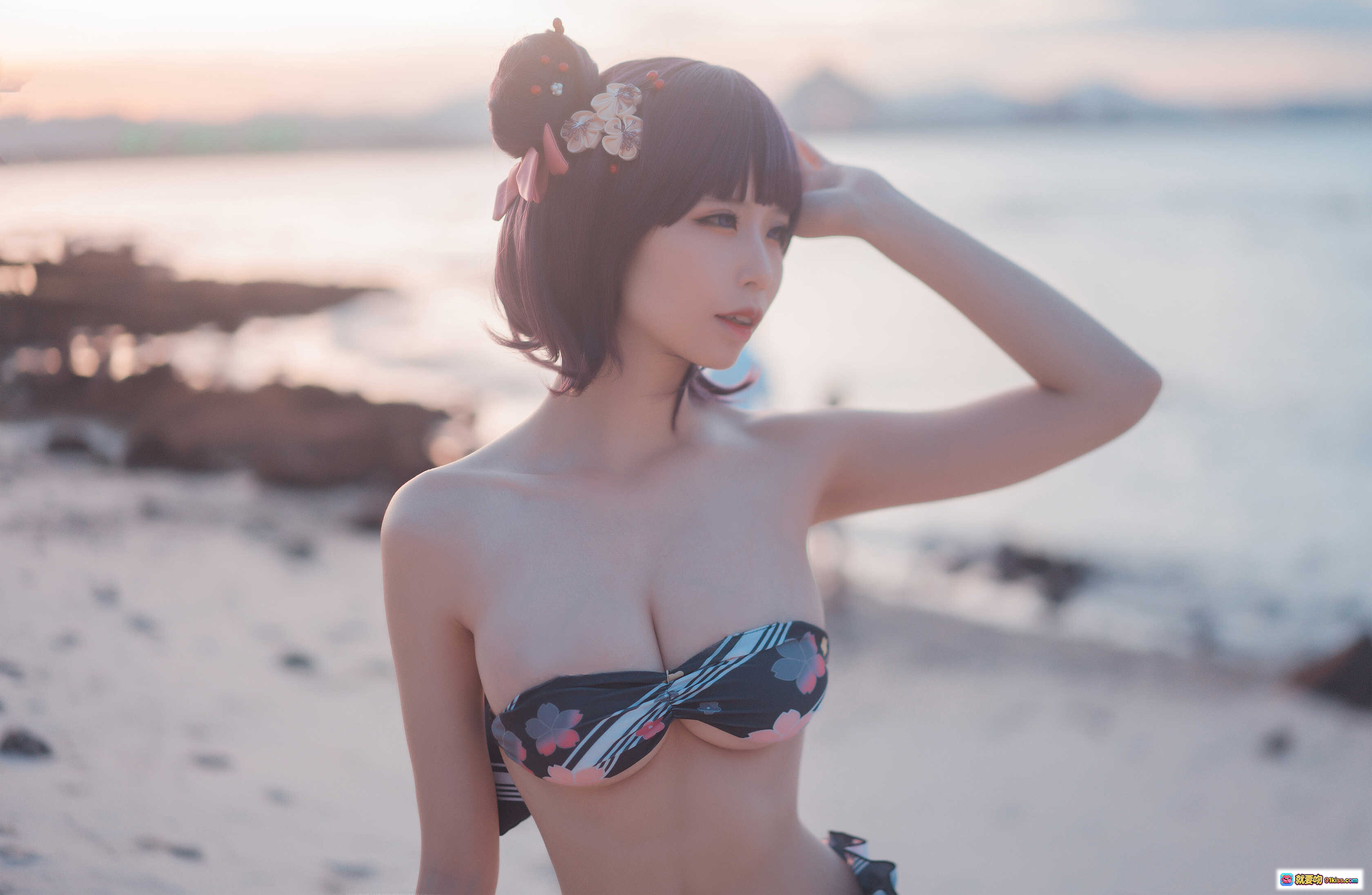 图片[3] - 爱老师葛饰北斋泳装写真｜沙滩日系少女风｜黑底樱花比基尼｜21P高清图集 - 就要吻