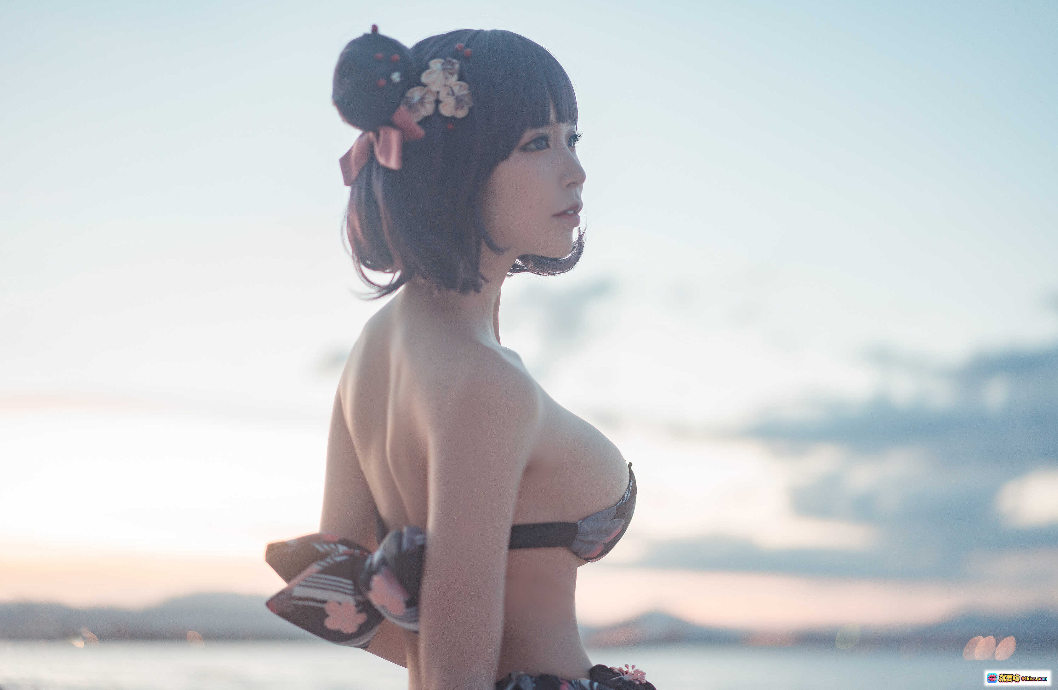 图片[5] - 爱老师葛饰北斋泳装写真｜沙滩日系少女风｜黑底樱花比基尼｜21P高清图集 - 就要吻