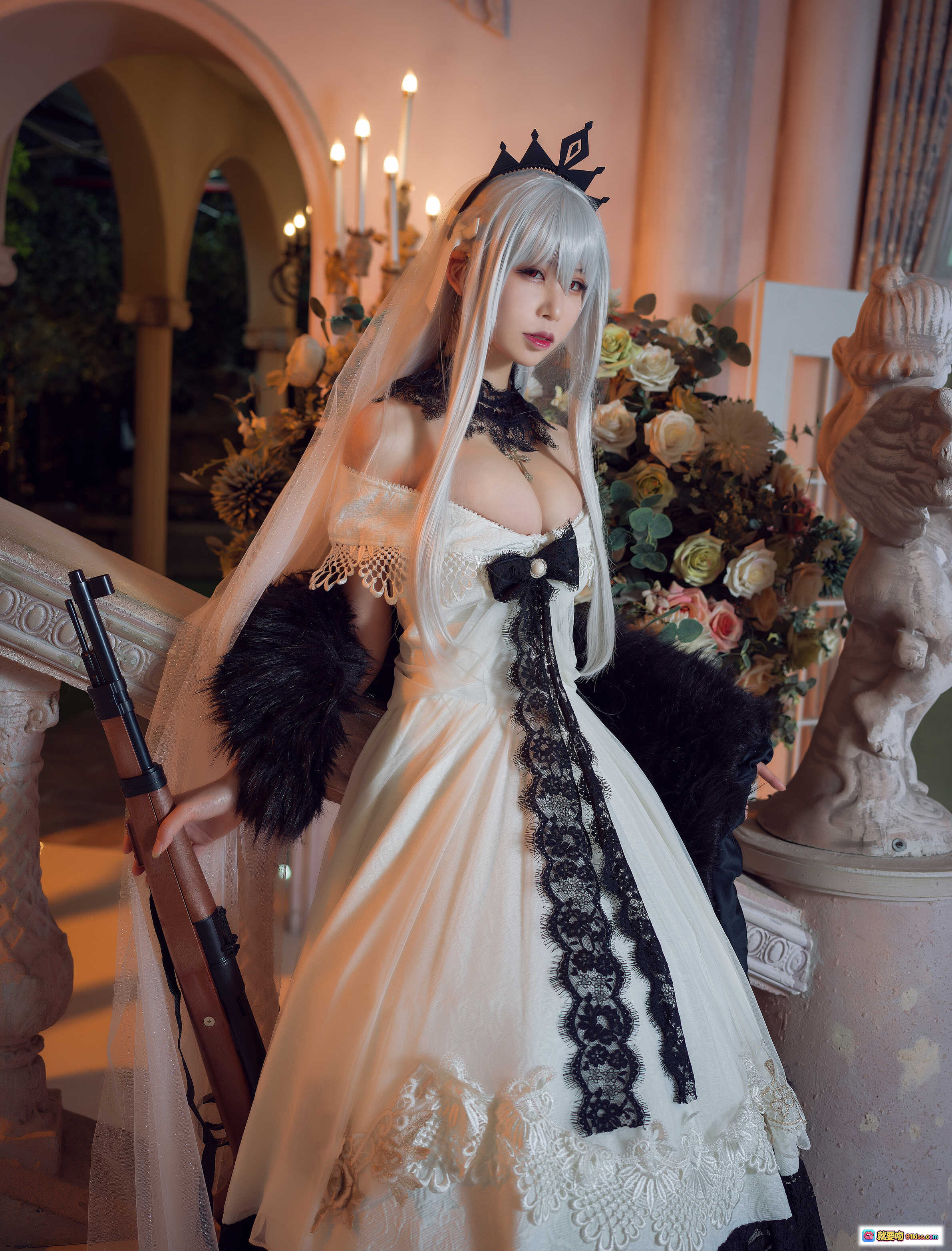 图片[7] - 爱老师少女前线Kar98k Cosplay写真 白发蕾丝婚纱持枪楼梯场景 17P高清图集 - 就要吻