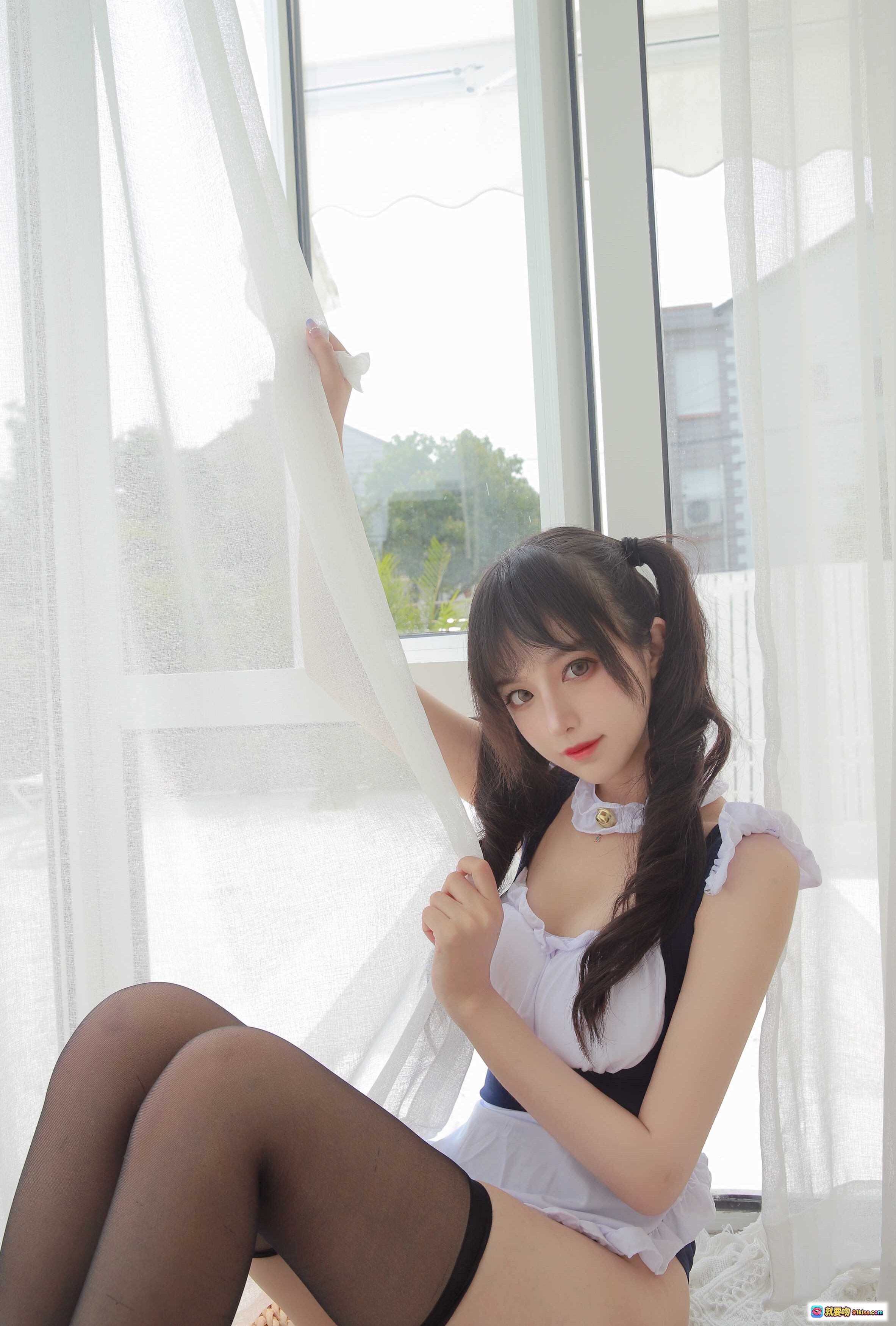 图片[9] - Shika小鹿鹿NO.063双马尾日电子版写真 10P32MB 白色女仆装托盘水杯清新室内摄影 - 就要吻