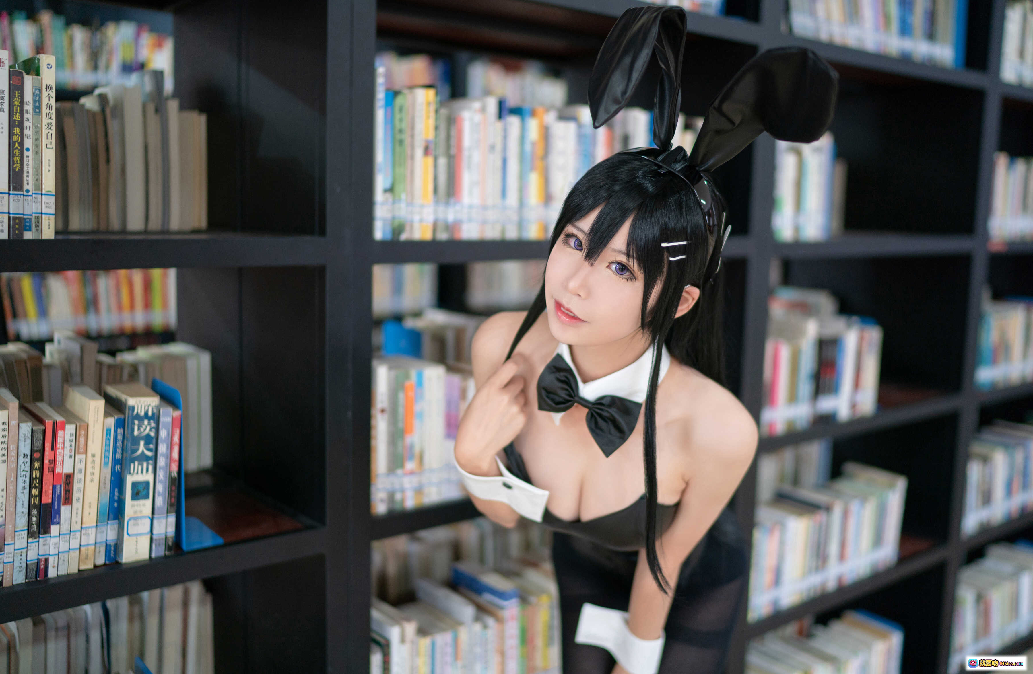 图片[5] - 爱老师兔女郎学姐写真集NO.022 8P高清图库 102M珍藏版 书架场景艺术摄影 - 就要吻