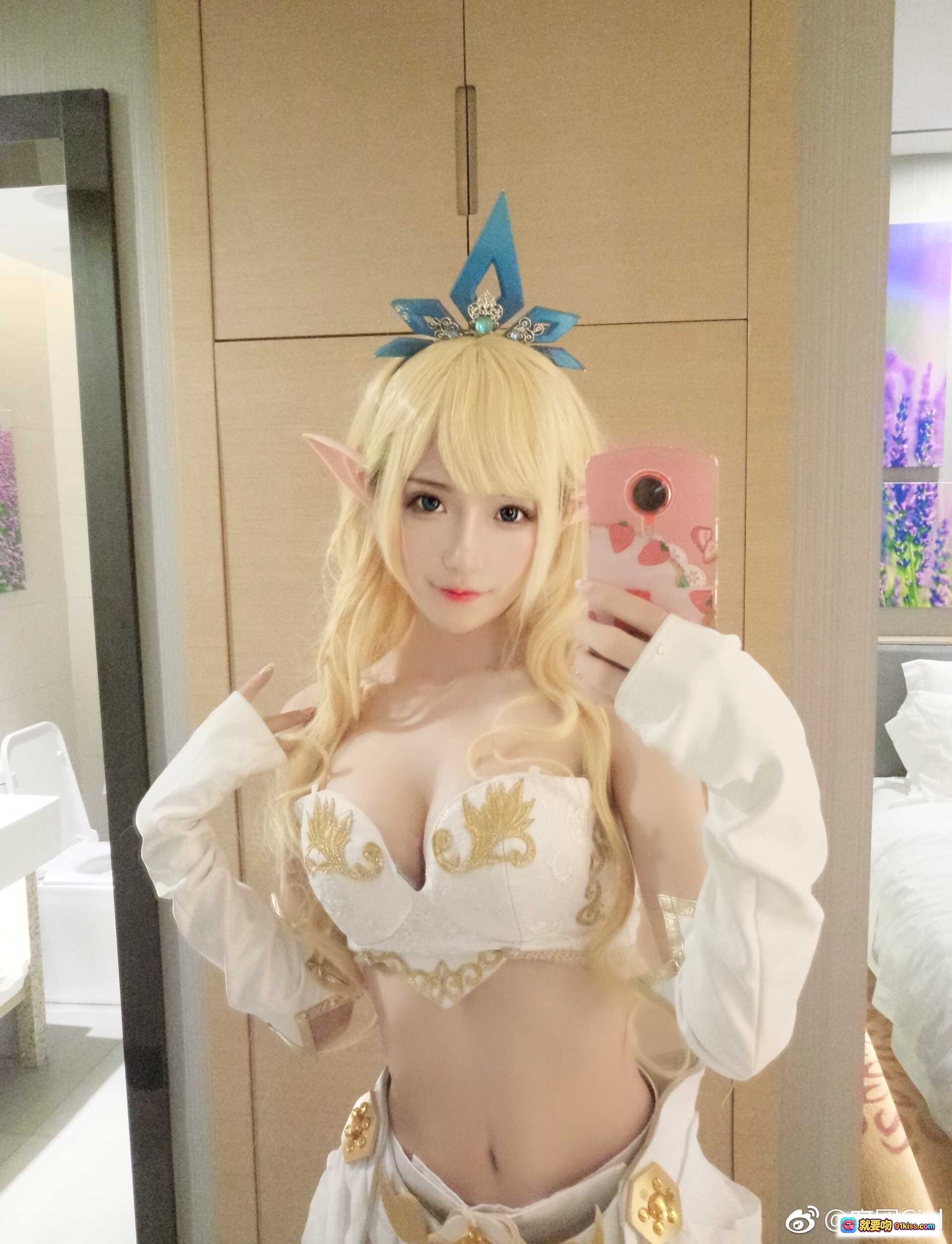 图片[5] - 腐团儿cos英雄联盟风女LOL角色扮演白色长裙高跟鞋美腿写真 - 就要吻