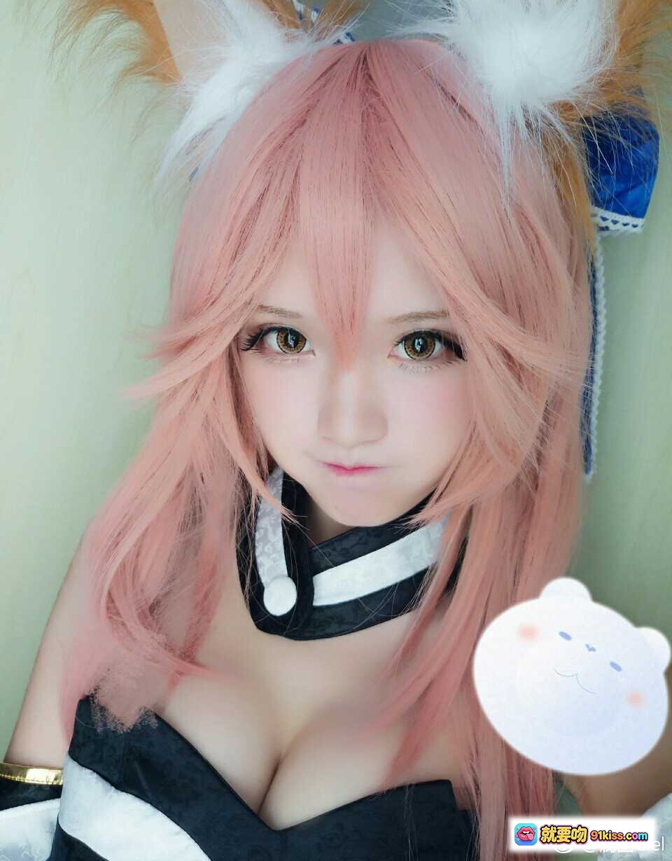 图片[3] - 腐团儿COS玉藻前Fate角色扮演 粉发狐耳蓝裙紫袜性感 Cosplay写真镜前自拍 - 就要吻
