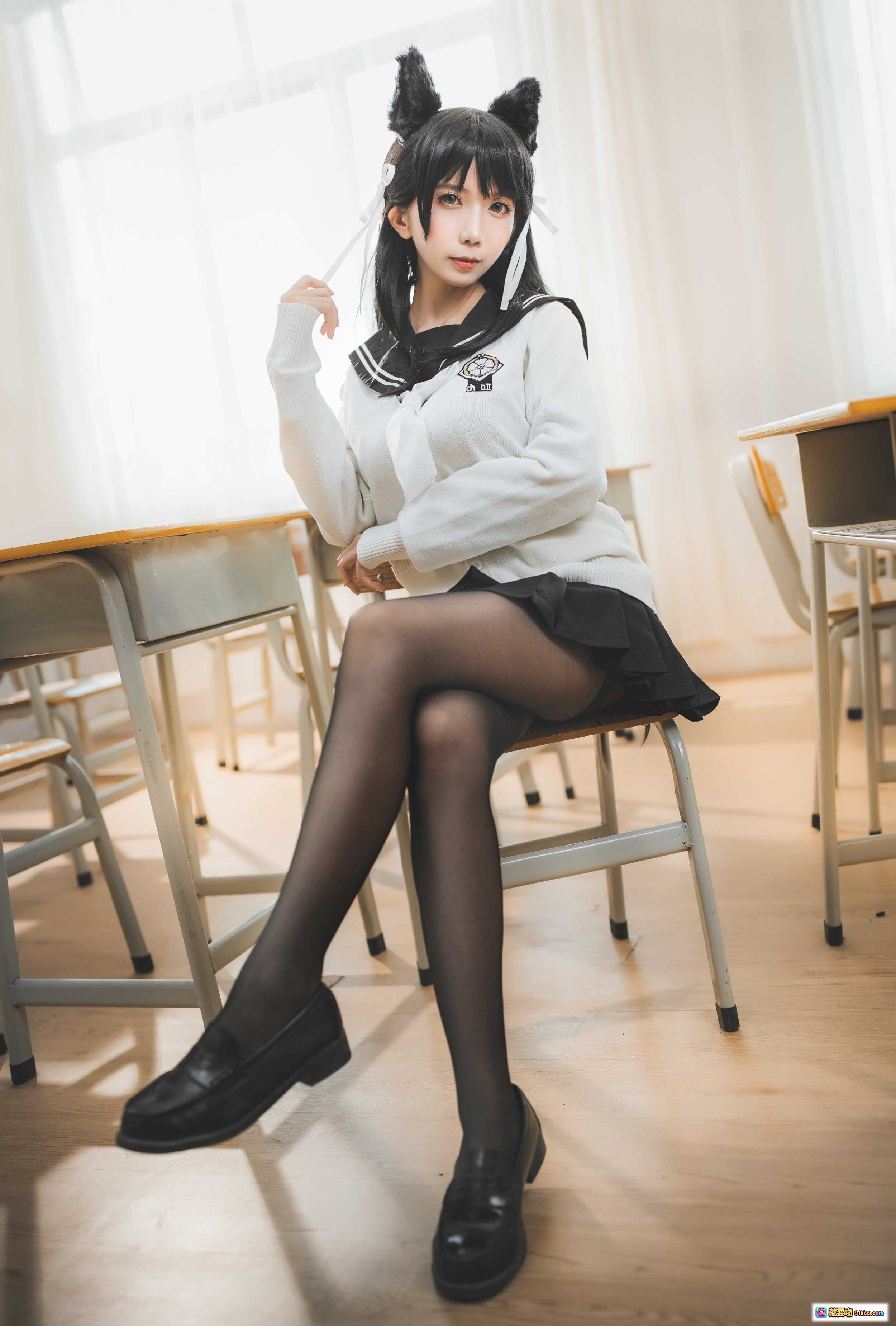 图片[9] - 迷失人形NO.008犬学院幻想曲 黑色水手服短裙侧身特写 优雅腰线 日系校园风写真 23P高清图集 - 就要吻