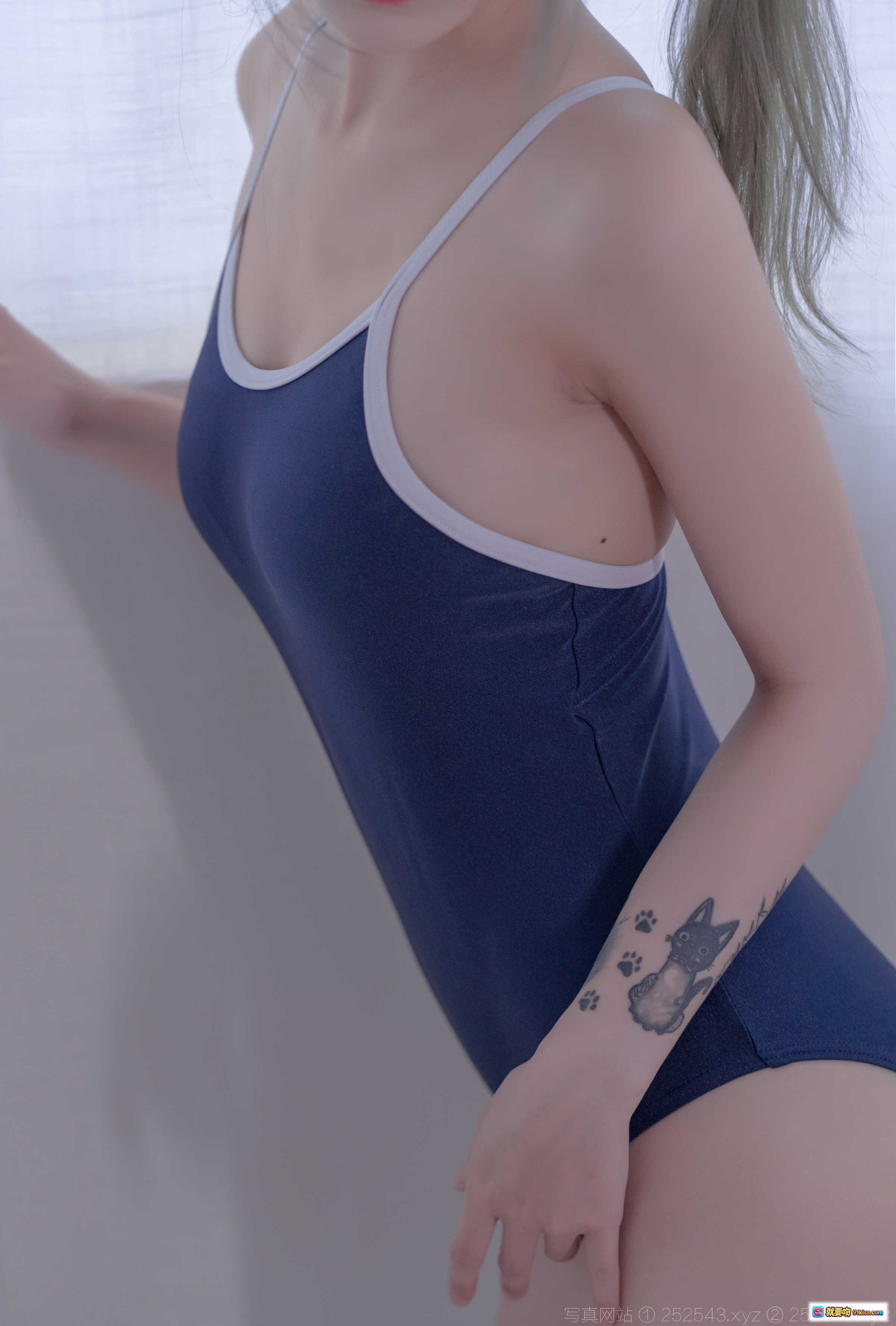 图片[10] - 铁板烧鬼舞w NO.019 制服本死库水写真 20P 225M 双马尾少女 纹身性感诱惑 室内私房摄影 - 就要吻