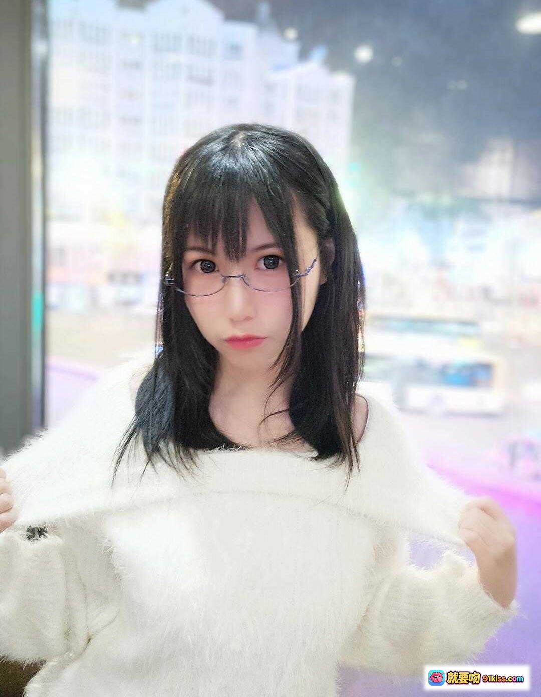 图片[9] - 逐月SU甜美写真 | 白毛衣黑丝眼镜少女 | 温柔日系风室内拍照 | NO.002高清美图 - 就要吻