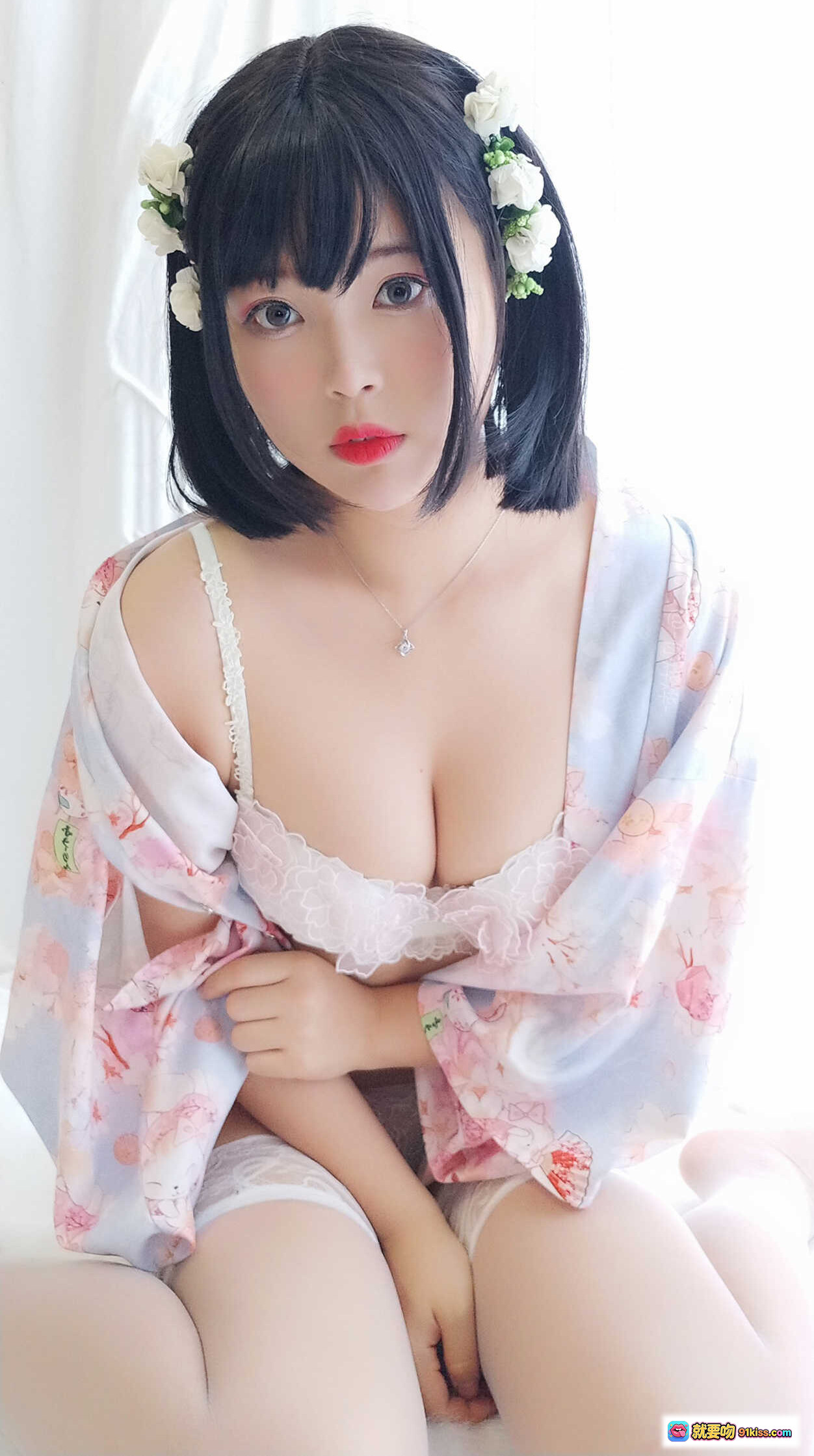 图片[5] - 白烨VOL.010花与酒与少女写真集｜蕾丝内衣+樱花和风浴袍+透明白丝美腿｜66P高清图集 - 就要吻