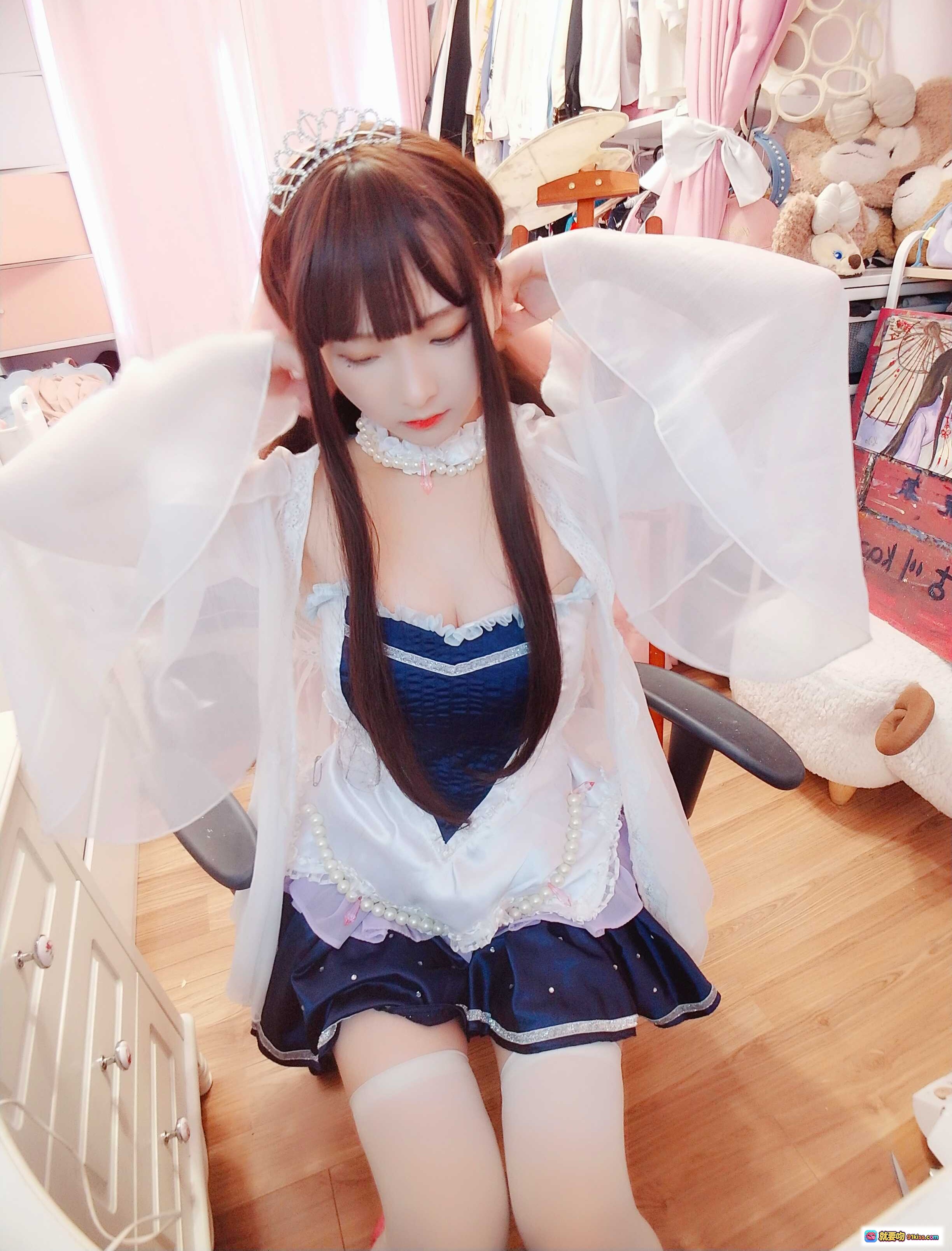 图片[7] - 古川NO.026小公主写真｜甜美长发+皇冠头饰+蕾丝洛丽塔风+粉色背景+精致妆容+温柔眼神 - 就要吻