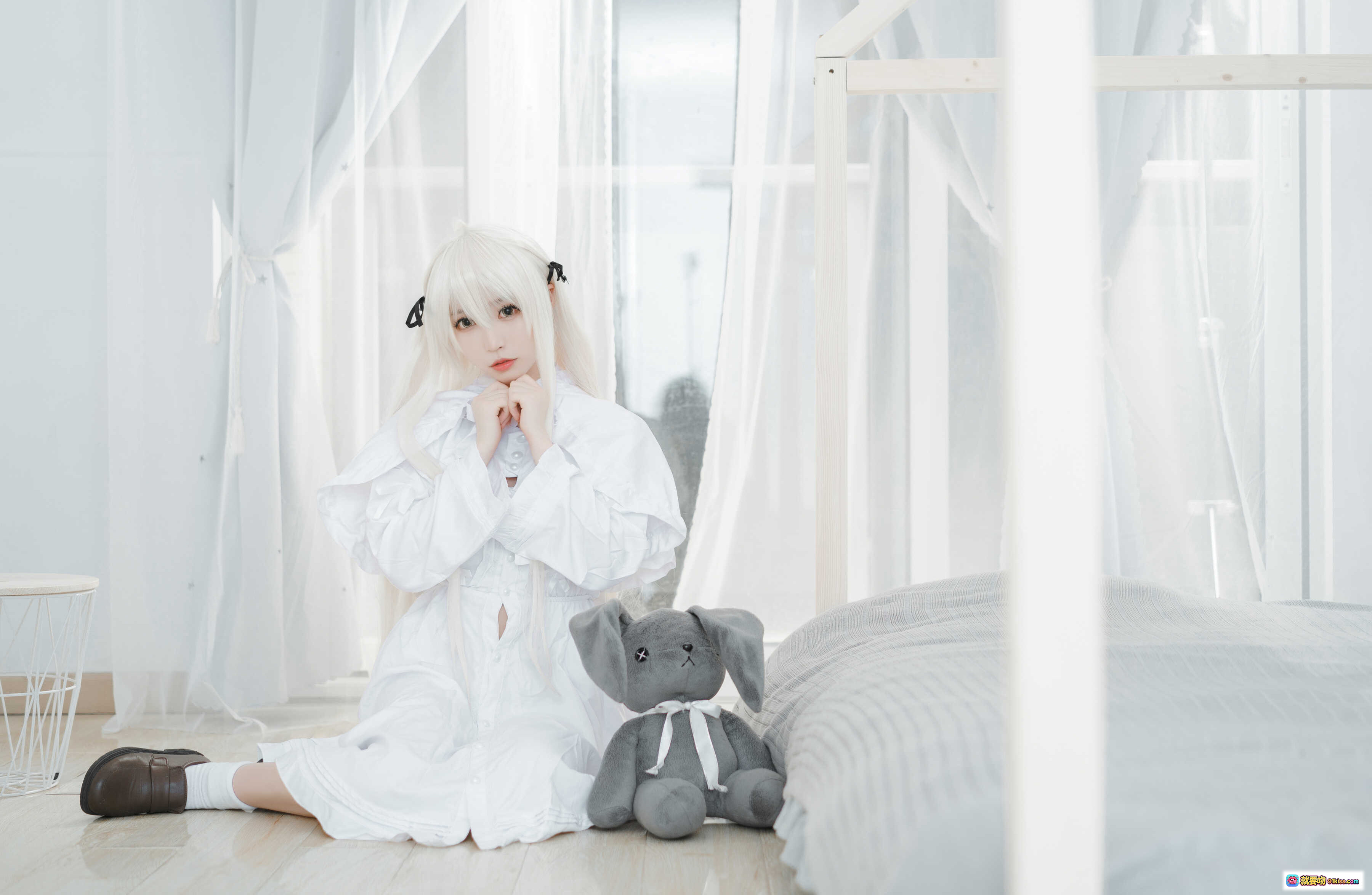 图片[5] - 白易子NO.05穹妹白裙写真 36P137MB 白发兔耳少女床上美腿特写 清纯可爱日系风格 - 就要吻