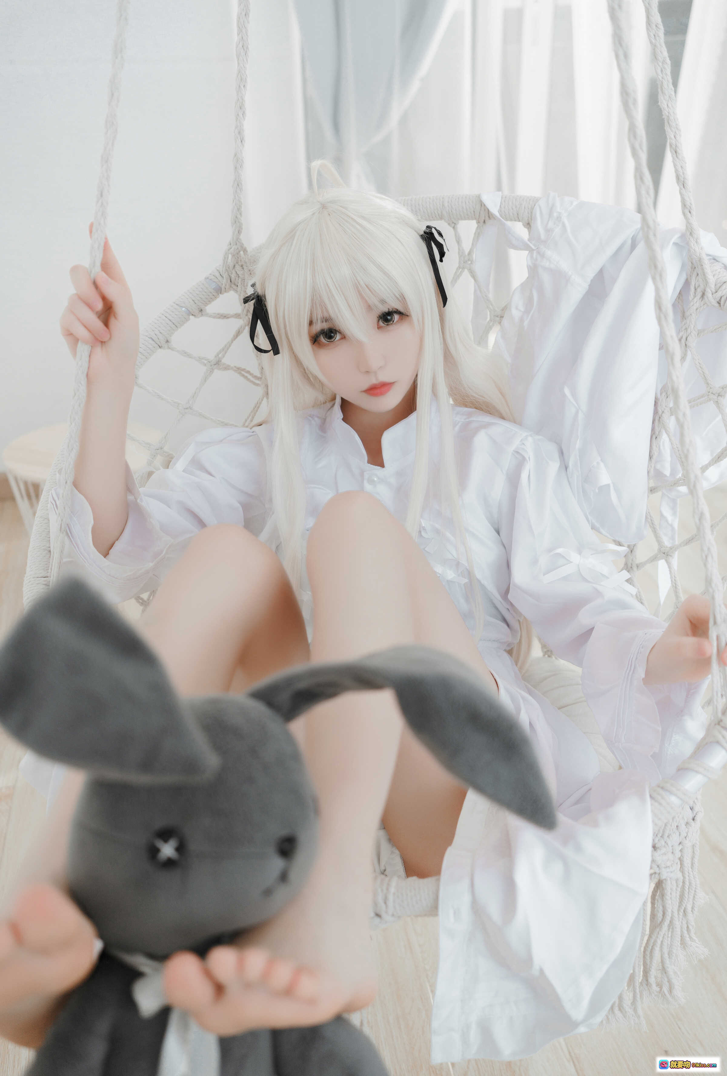 图片[7] - 白易子NO.05穹妹白裙写真 36P137MB 白发兔耳少女床上美腿特写 清纯可爱日系风格 - 就要吻