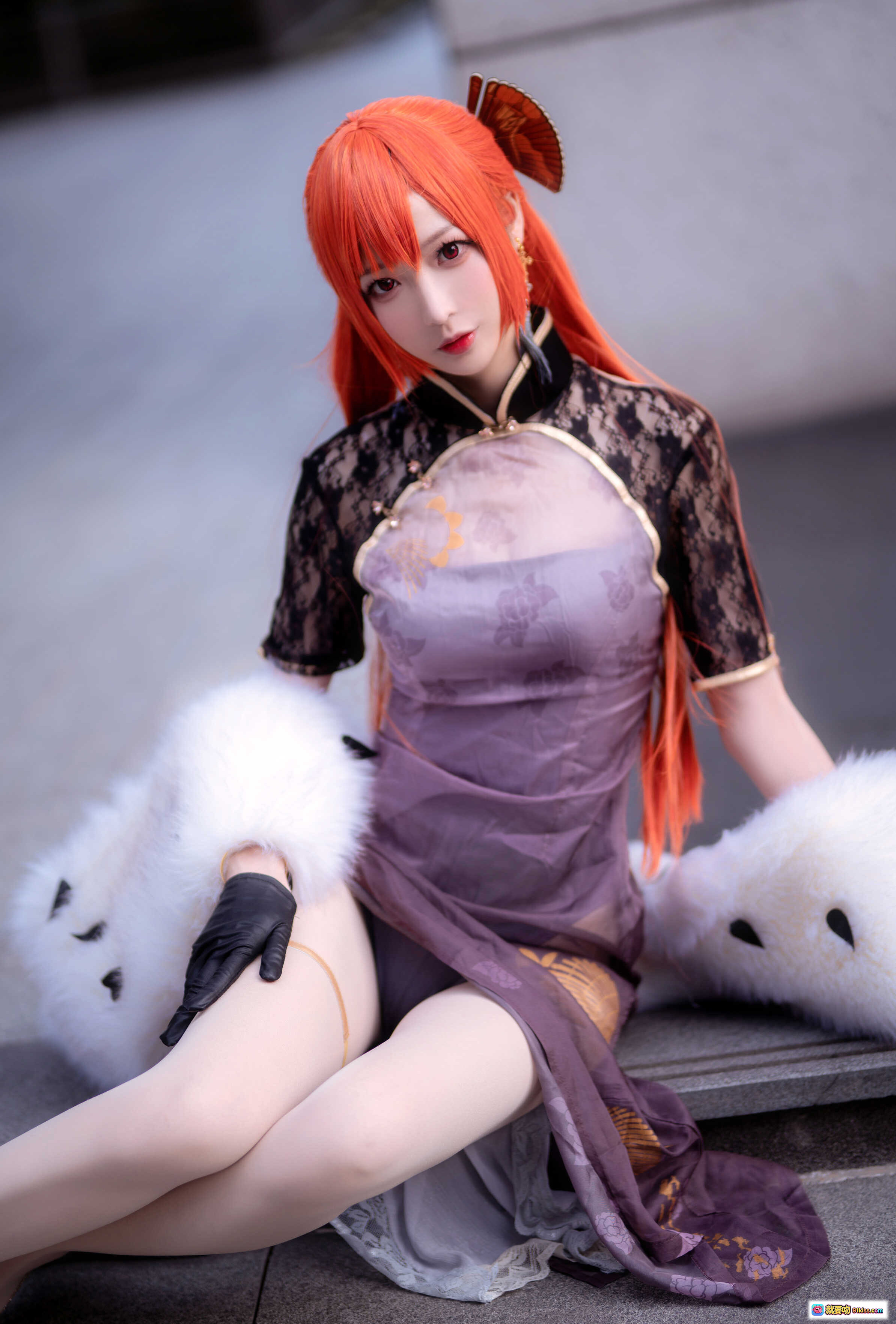 图片[6] - 南宫NO.008君主cosplay写真｜橙发旗袍美腿高跟黑手套毛绒披肩户外坐姿优雅性感 - 就要吻
