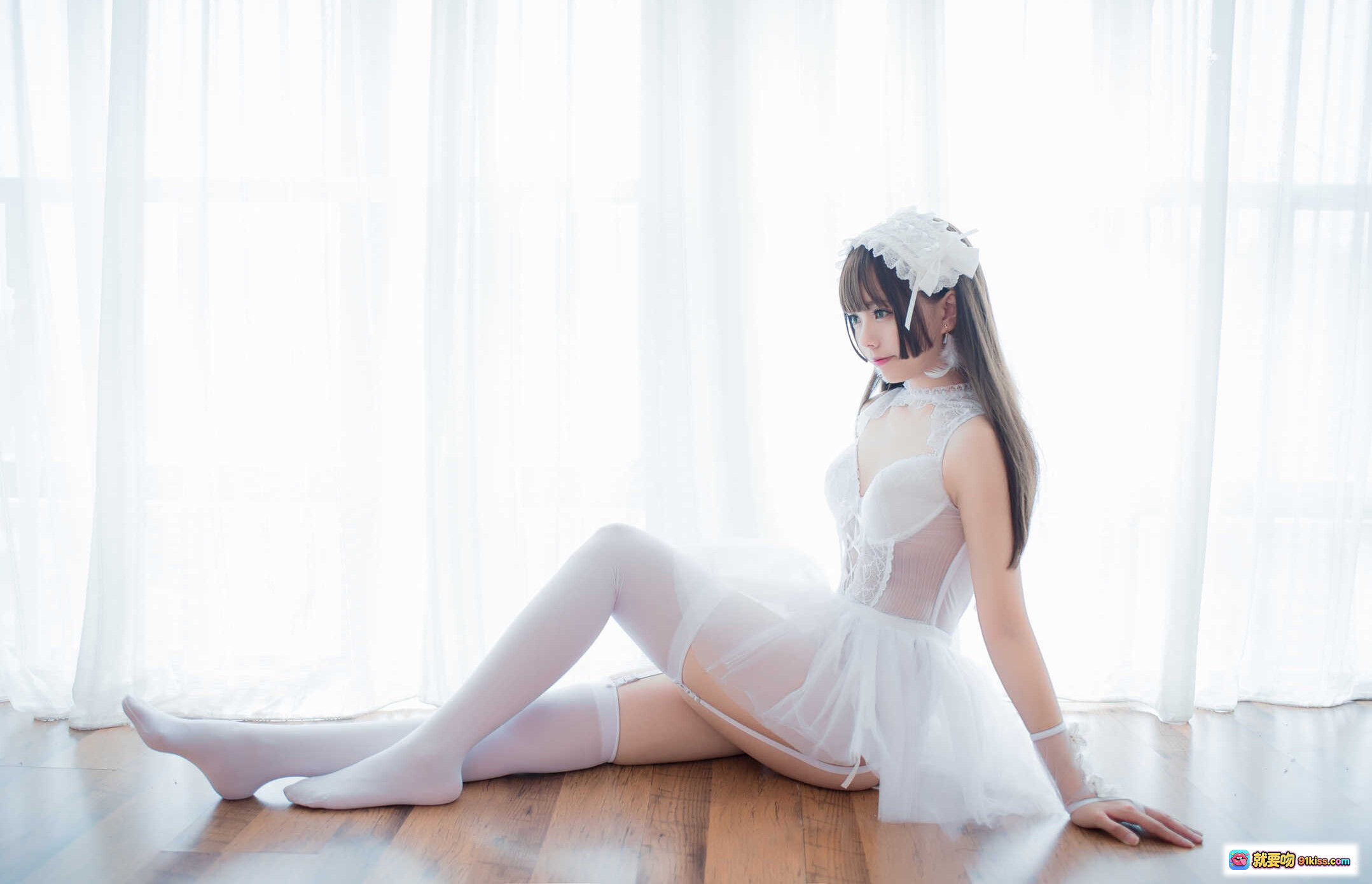 图片[3] - 小野妹子W NO.017 白色纱裙写真 甜美少女依偎巨型泰迪熊 清新蕾丝头饰 白丝美腿 9P高清图集 - 就要吻