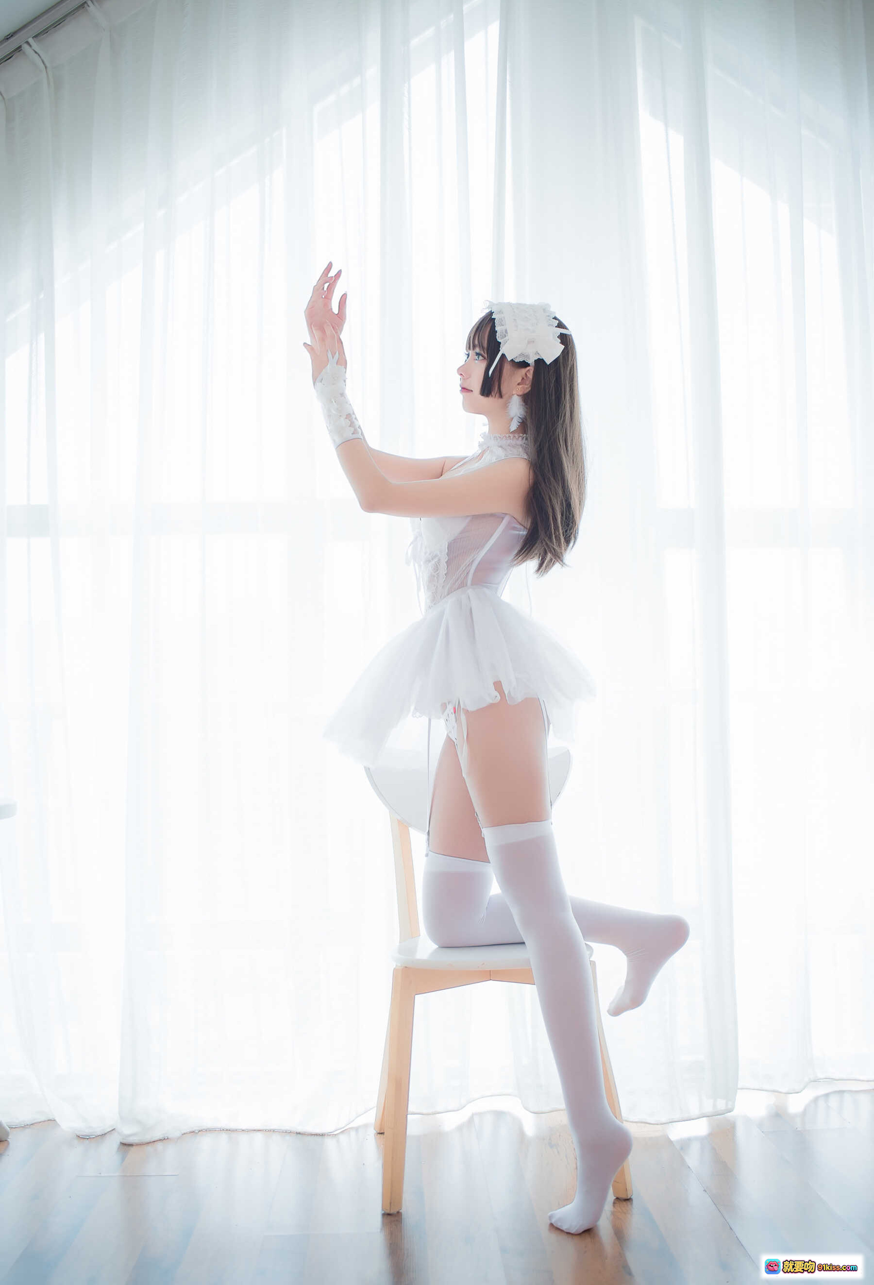 图片[9] - 小野妹子W NO.017 白色纱裙写真 甜美少女依偎巨型泰迪熊 清新蕾丝头饰 白丝美腿 9P高清图集 - 就要吻