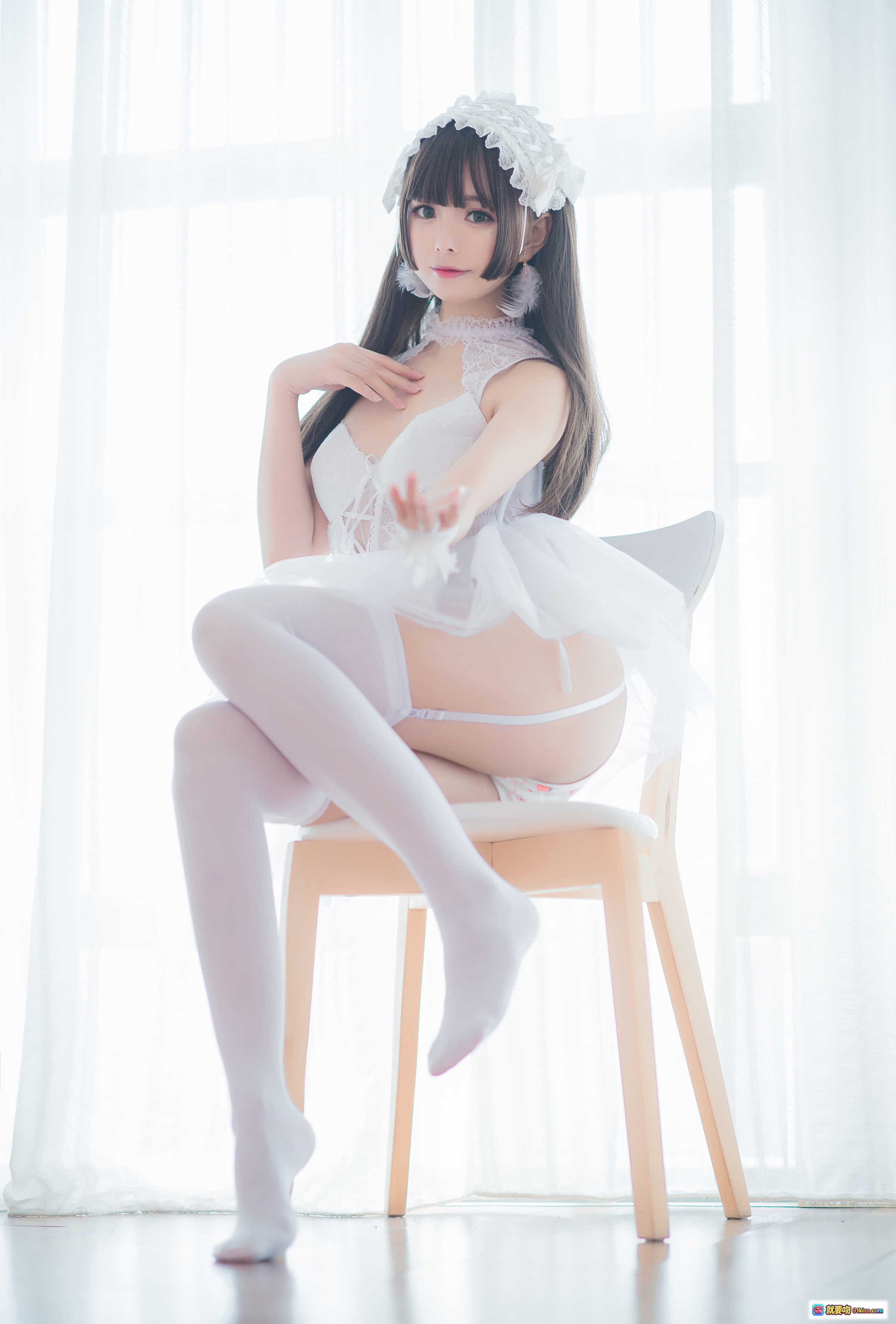 图片[8] - 小野妹子W NO.017 白色纱裙写真 甜美少女依偎巨型泰迪熊 清新蕾丝头饰 白丝美腿 9P高清图集 - 就要吻