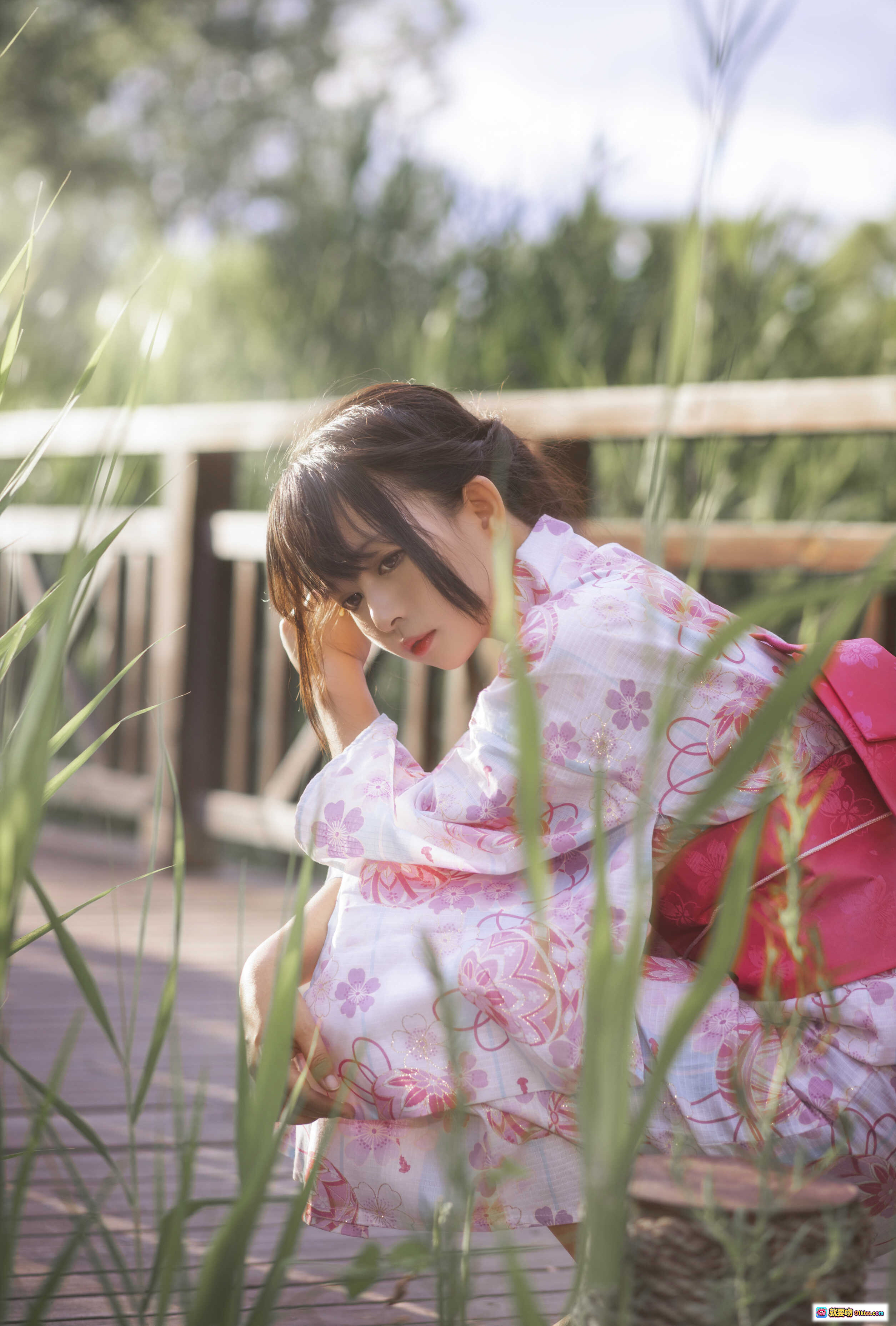 图片[2] - 黑猫猫OvO NO.005 和服超进化写真 | 粉白樱花和服少女木桥蹲姿日系风摄影 [14P-163M] - 就要吻