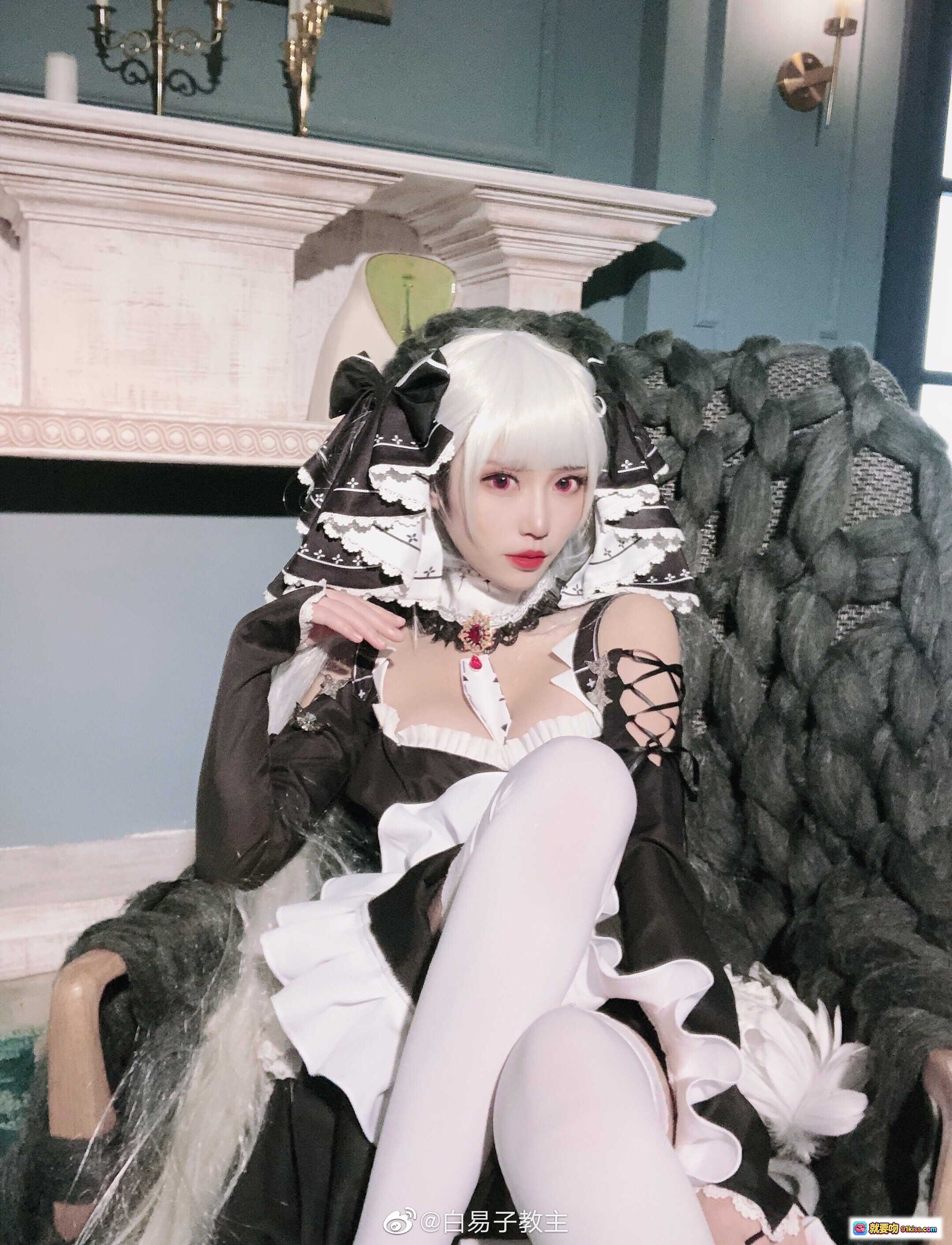 图片[5] - 白易子NO.16可畏cosplay 白发红瞳黑蕾丝女仆装 性感绑带设计 精致哥特风造型 - 就要吻
