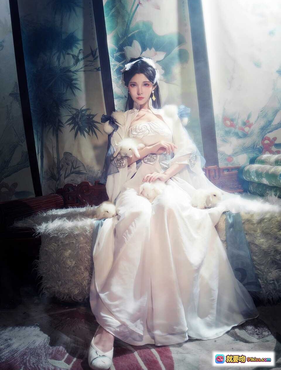 图片[9] - 楚留香苏蓉蓉古风cos写真｜烟雾朦胧窗边持扇｜精致发饰蕾丝裙装｜9P高清图集 - 就要吻