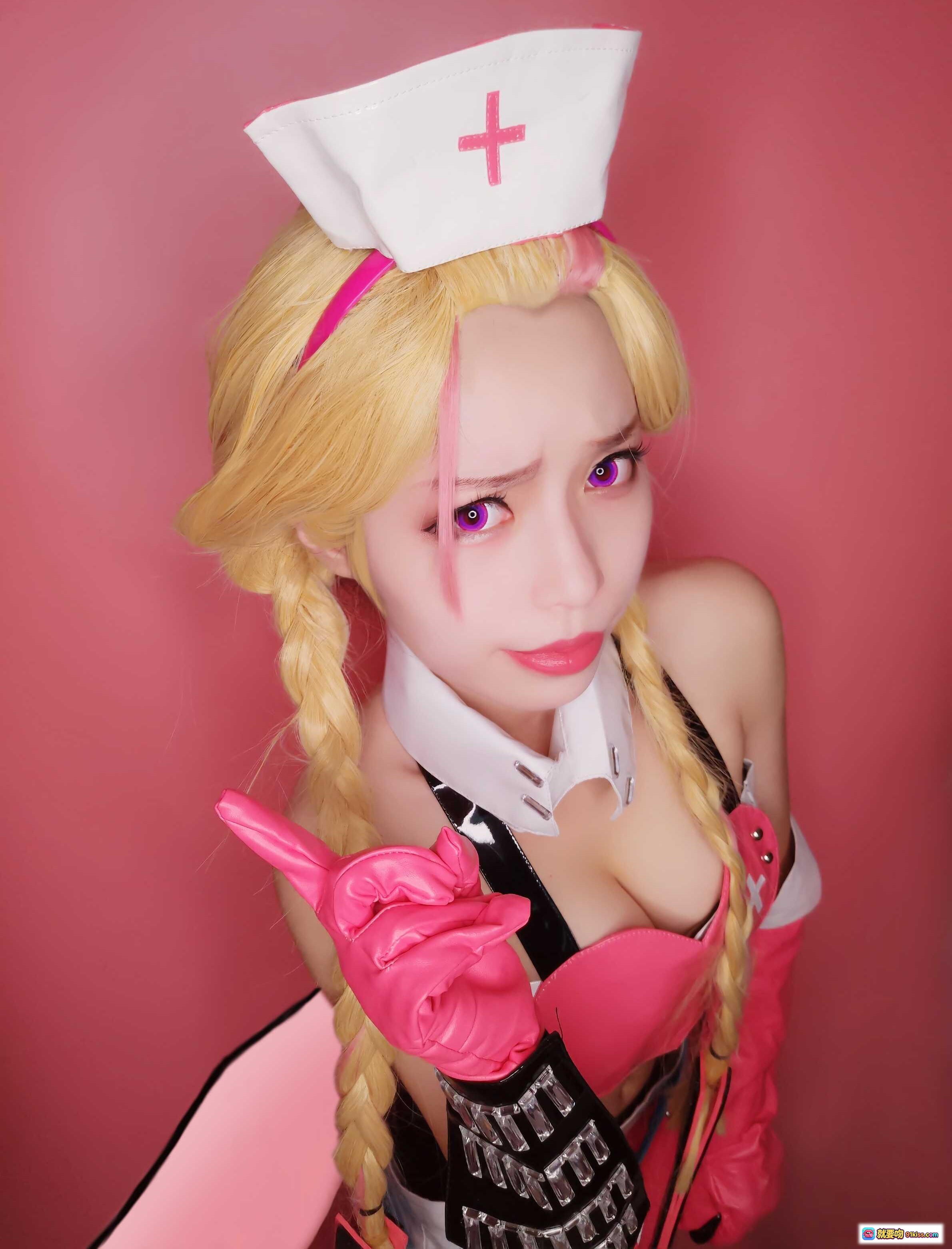 图片[3] - 白易子NO.20嗜谎之神幽丽cosplay护士装金发双马尾紫瞳粉色系写真9P高清美图 - 就要吻