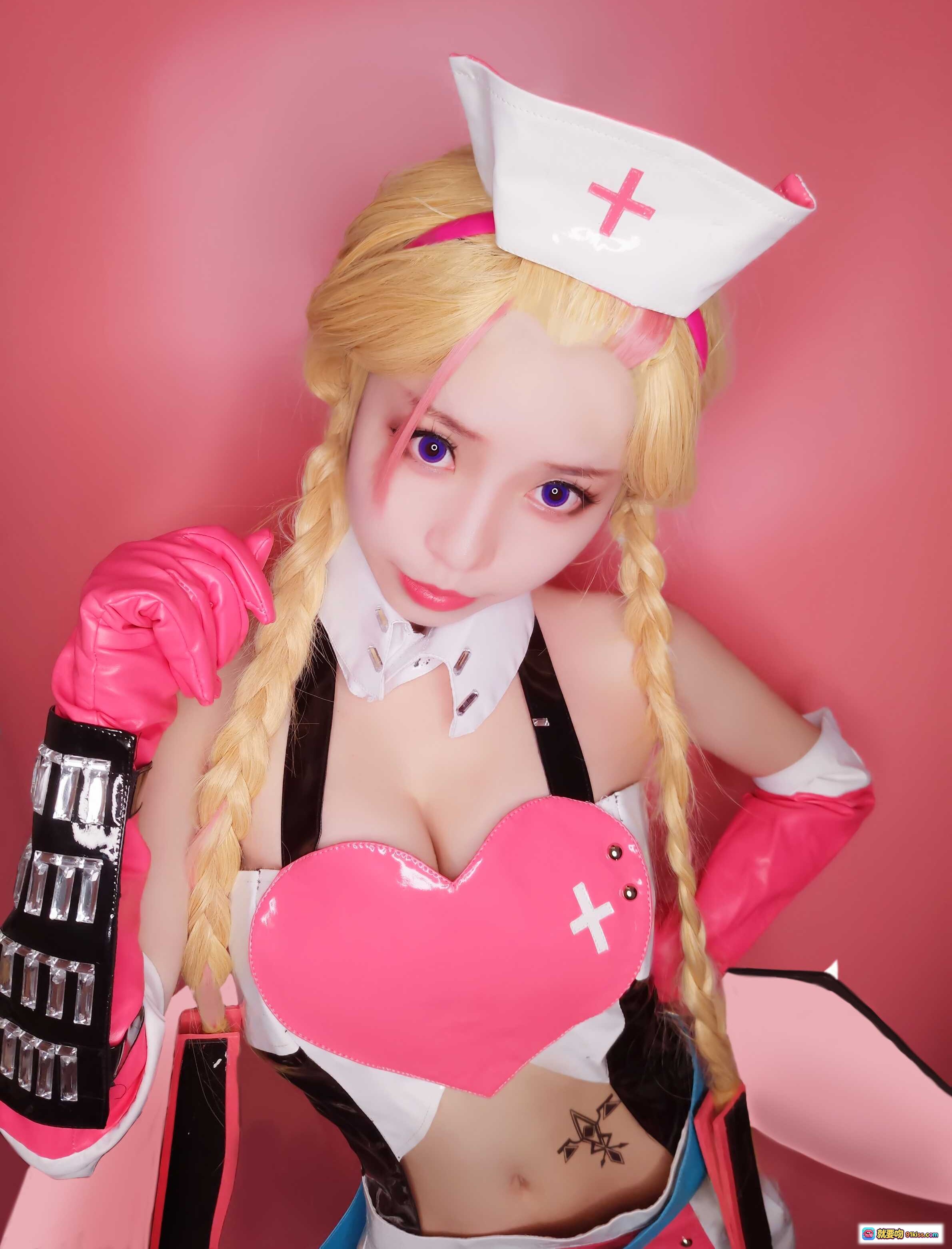 图片[8] - 白易子NO.20嗜谎之神幽丽cosplay护士装金发双马尾紫瞳粉色系写真9P高清美图 - 就要吻