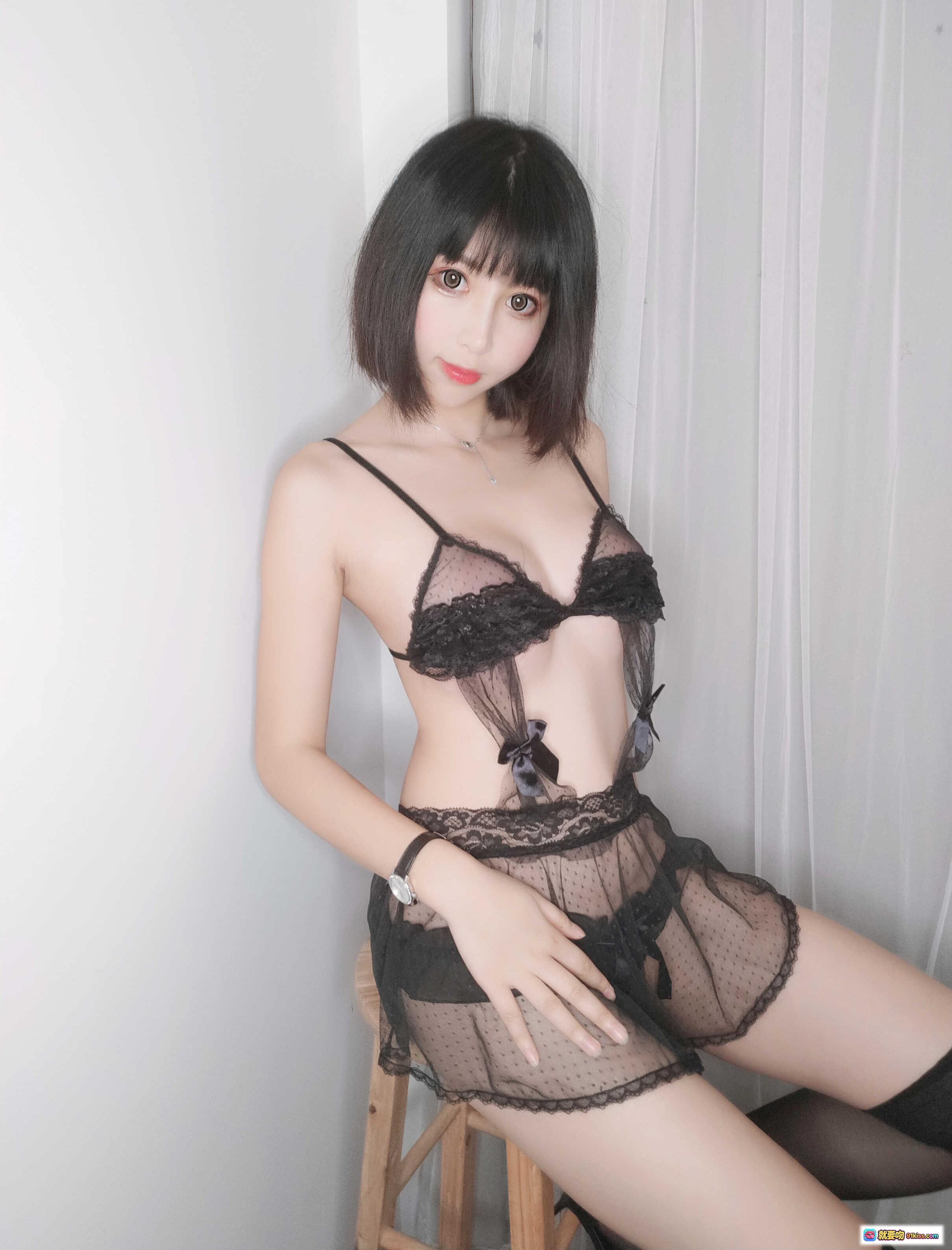 图片[5] - 小酥酱NO.002白色T恤写真 27P高清美图 黑色蕾丝短裤 甜美短发少女风 室内私房照 - 就要吻