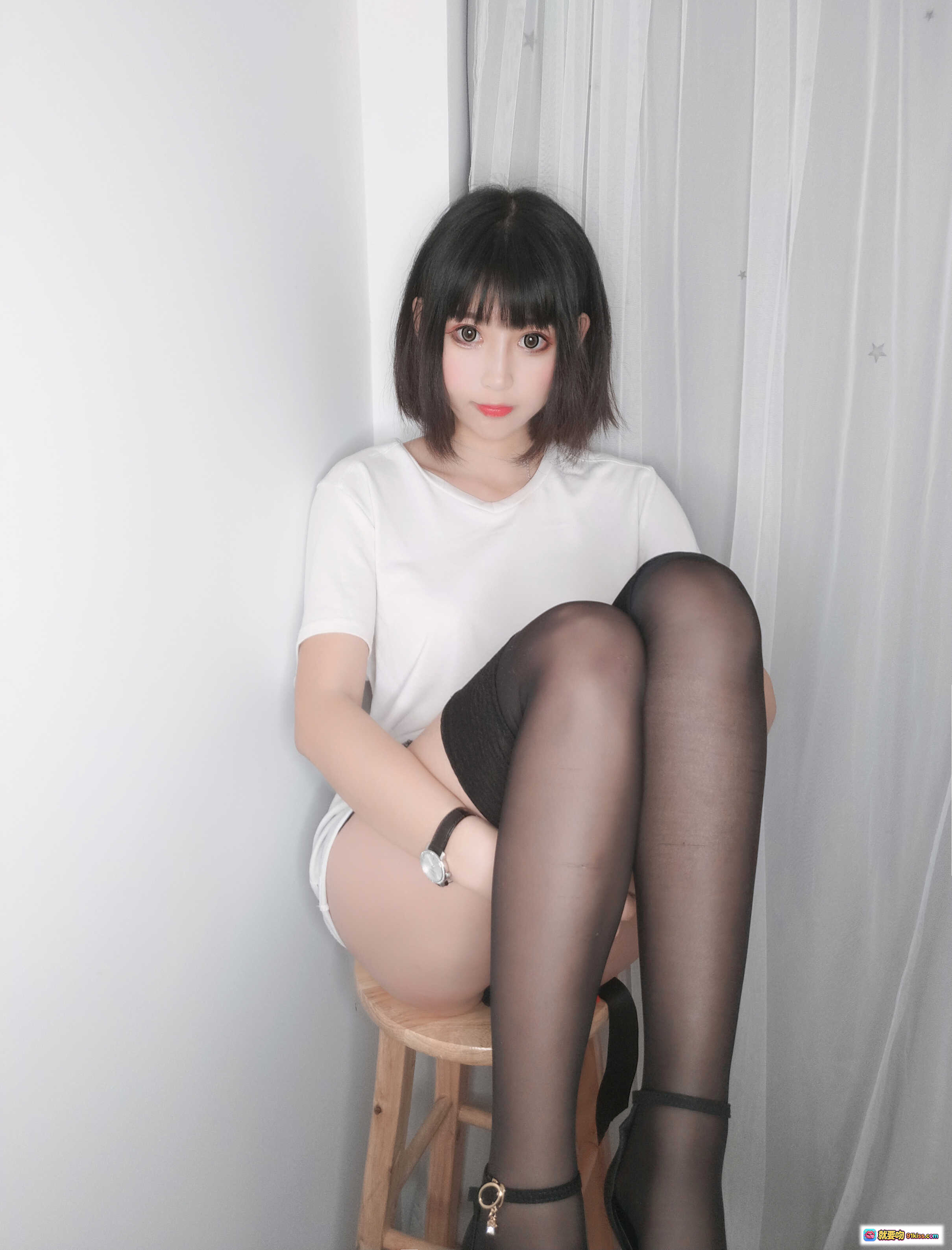 图片[9] - 小酥酱NO.002白色T恤写真 27P高清美图 黑色蕾丝短裤 甜美短发少女风 室内私房照 - 就要吻