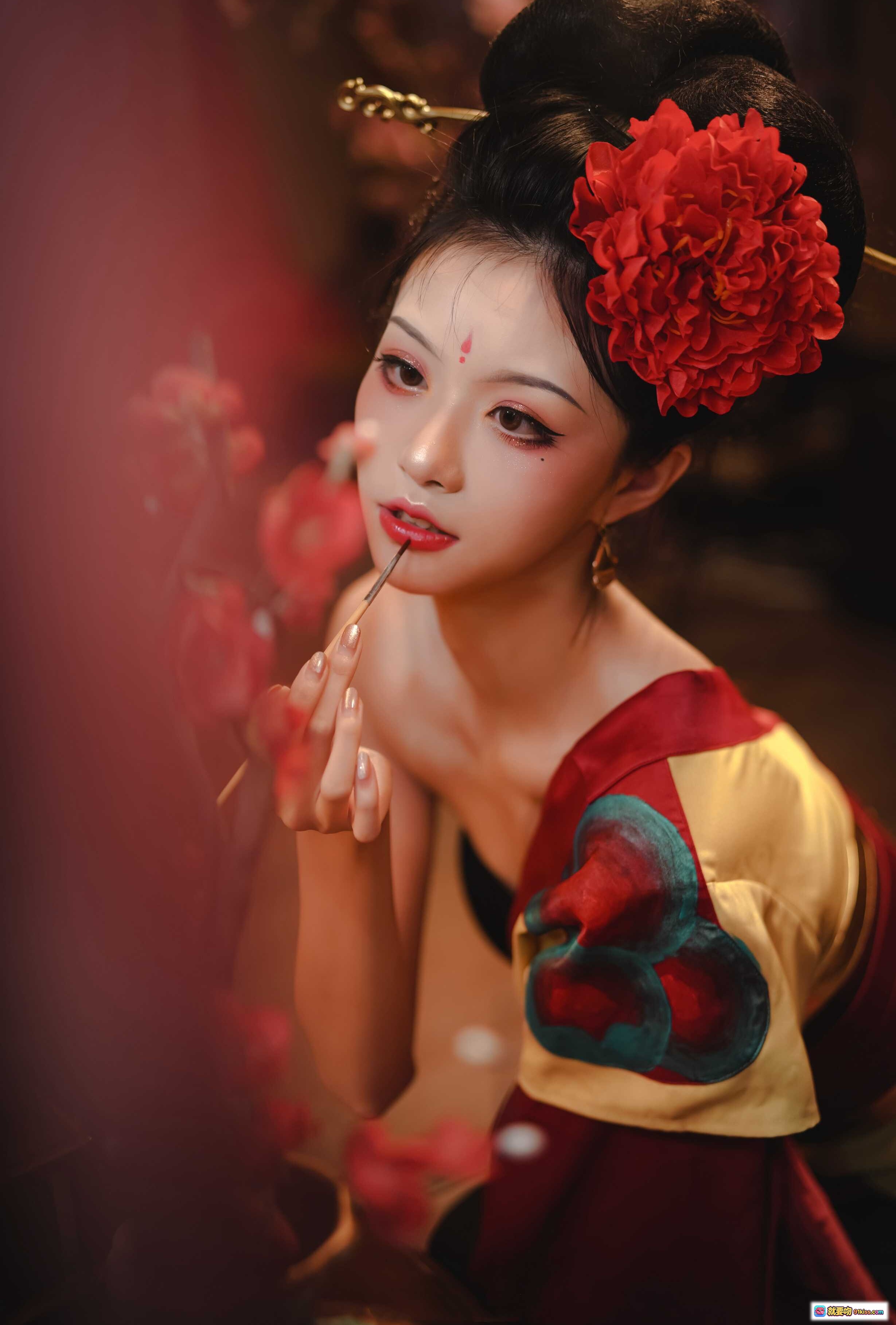 图片[3] - 古风美人抚琴写真｜红花发饰汉服造型｜古典雅致国风摄影｜江湖意境氛围感大片 - 就要吻