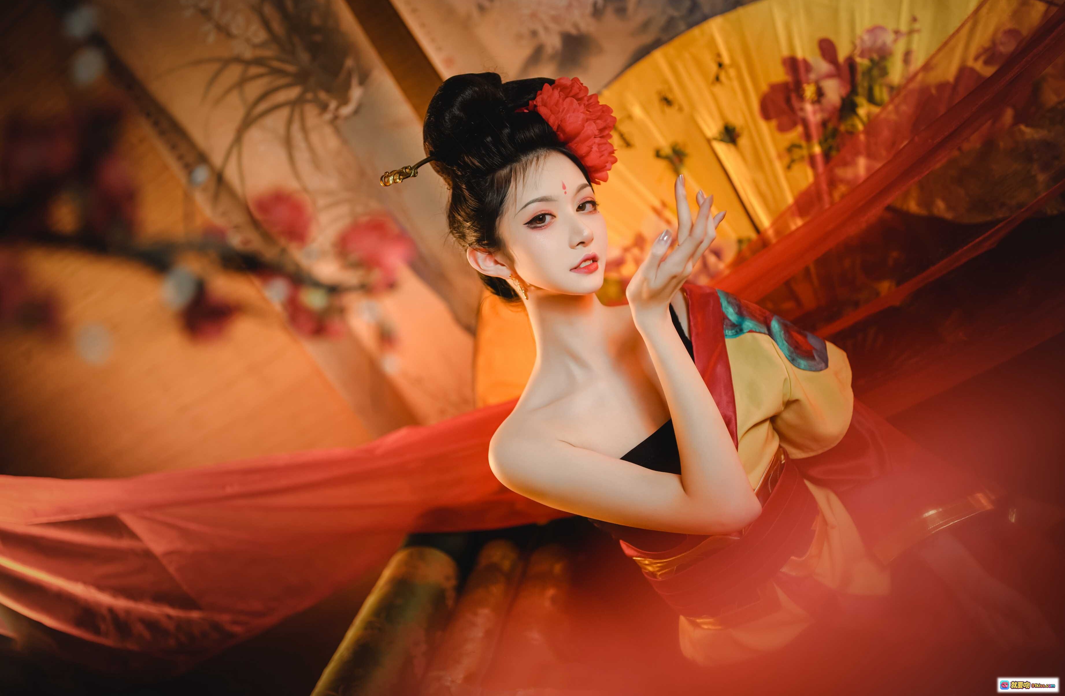 图片[7] - 古风美人抚琴写真｜红花发饰汉服造型｜古典雅致国风摄影｜江湖意境氛围感大片 - 就要吻