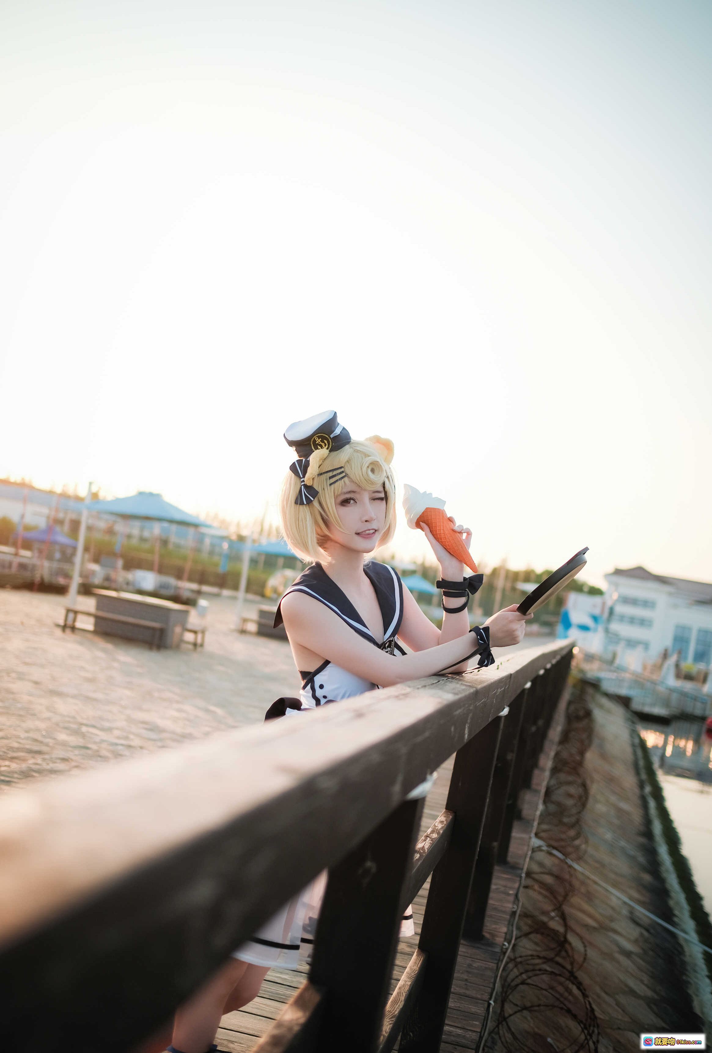 图片[7] - yui金鱼NO.004古米泳装cosplay海边烧烤写真 金发双马尾水手服少女手持烤串夕阳氛围感美图 - 就要吻