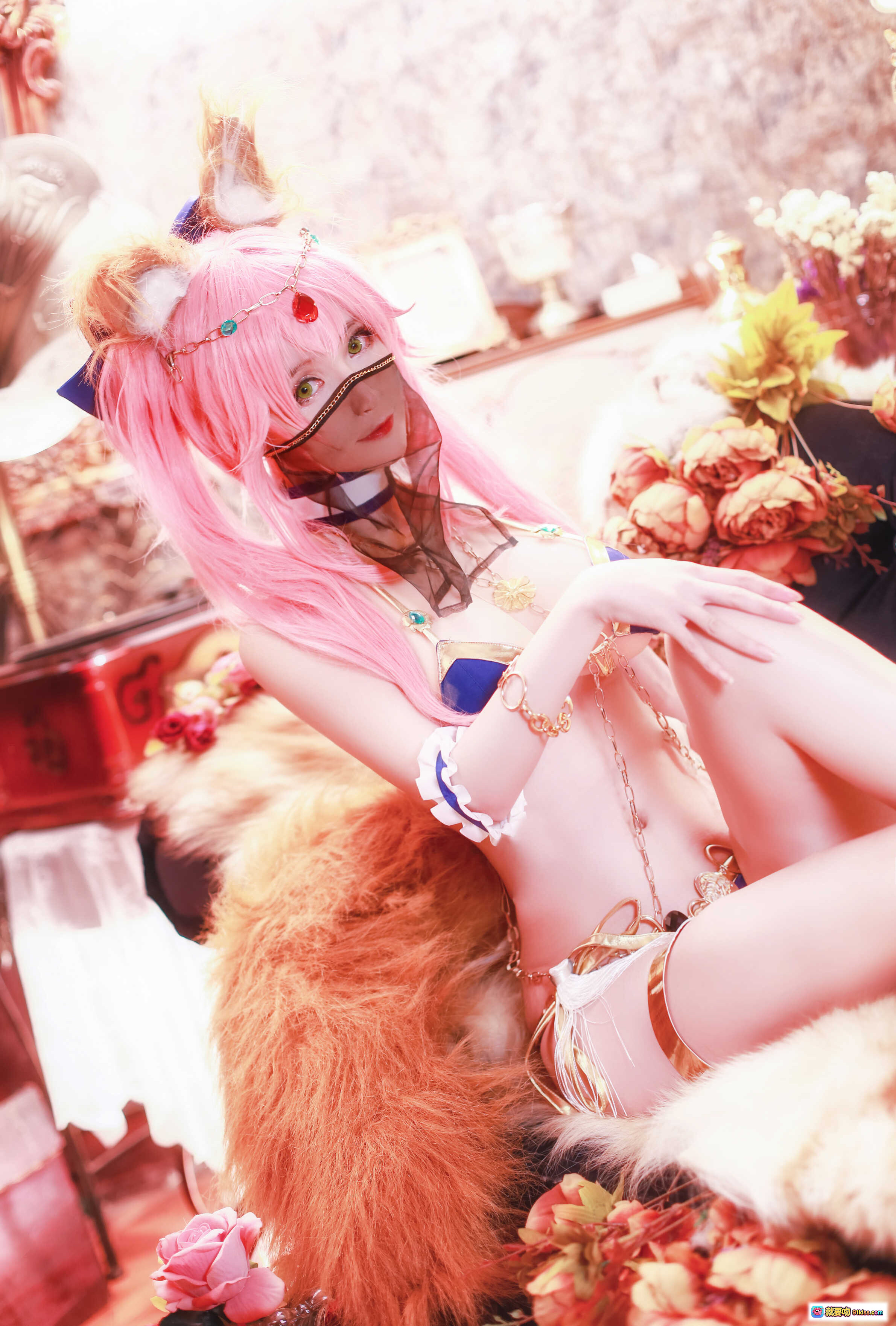 yui金鱼NO.002阿拉伯舞娘cosplay粉发猫耳异域风情写真10P高清美图 - 就要吻