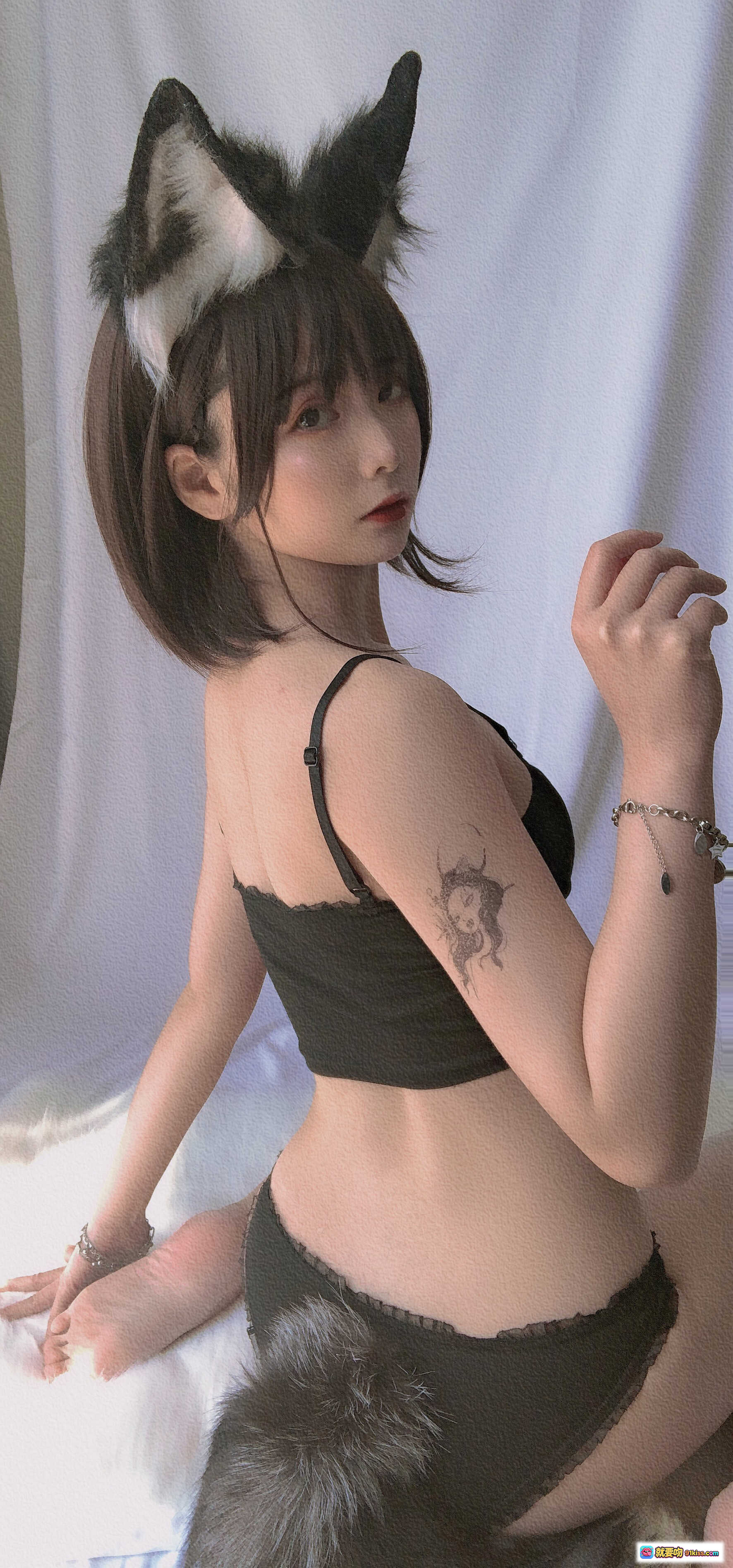 图片[3] - 青水NO.011小狼写真集34P95MB 黑色蕾丝内衣性感美腿 毛绒道具搭配优雅姿态 高清私房摄影艺术图 - 就要吻